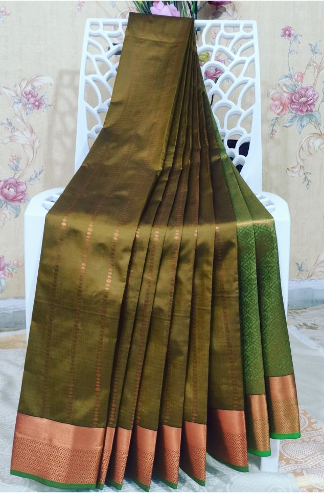Fancy Soft Silk Light Green Star Buttas