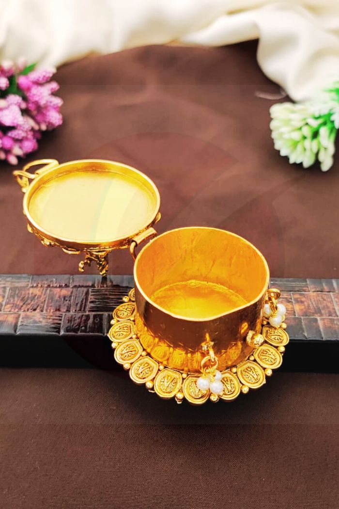 Krishna Kumkum Box Brass Sindoor Box Kumguma Chimil