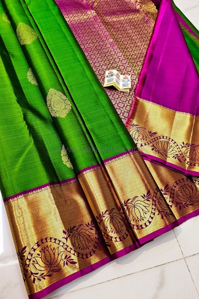 Premium Handwoven Silk Saree Green And Magenta with Golden Zari