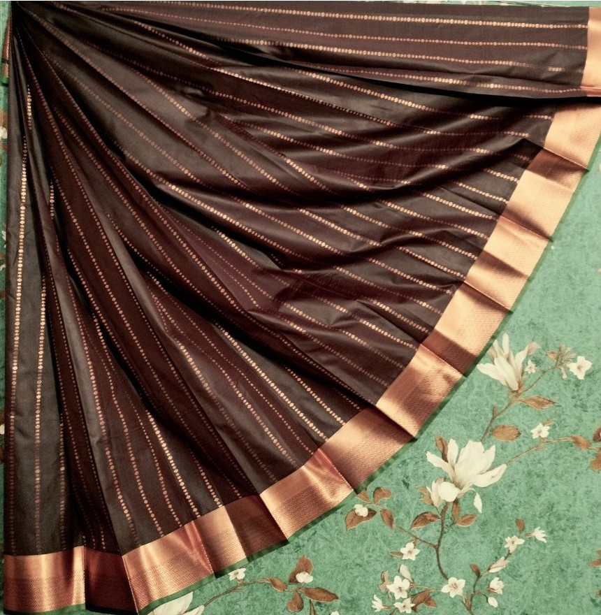 Fancy Soft Silk Dark Brown Star Buttas - 3