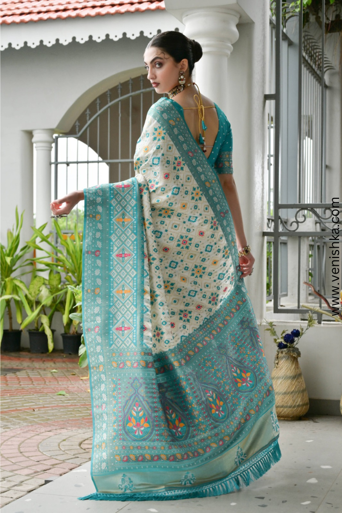 Elegant Teal Banarasi Silk Saree with Meenakari Weaving
