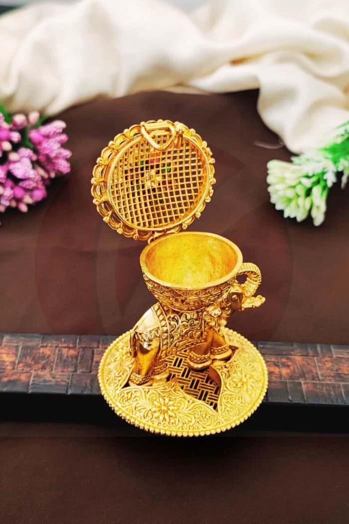 Lakshmi Kumkum Box Brass Sindoor Box Kumguma Chimil