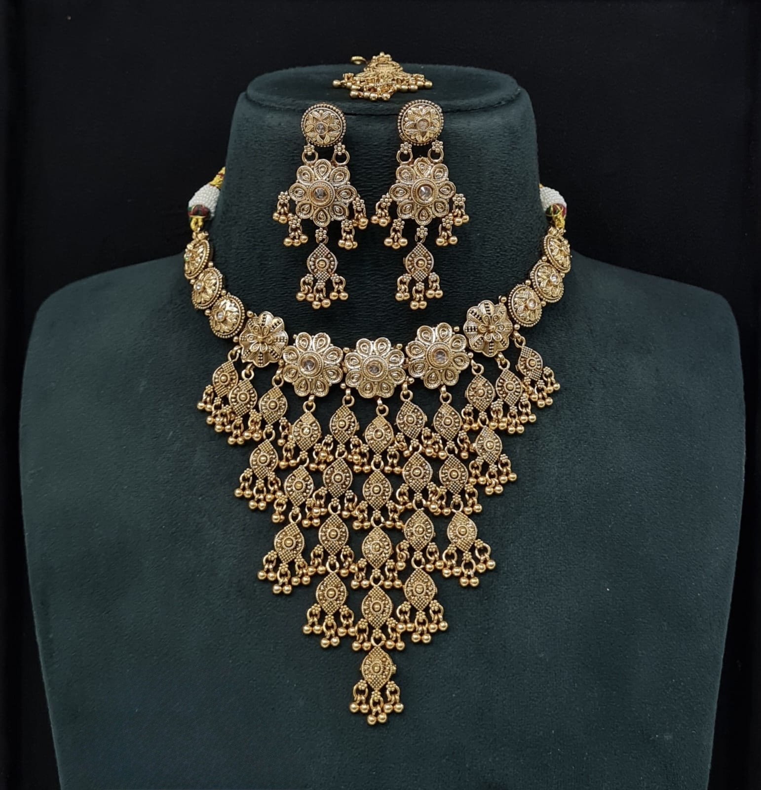 Antique Necklace 10701 - 2