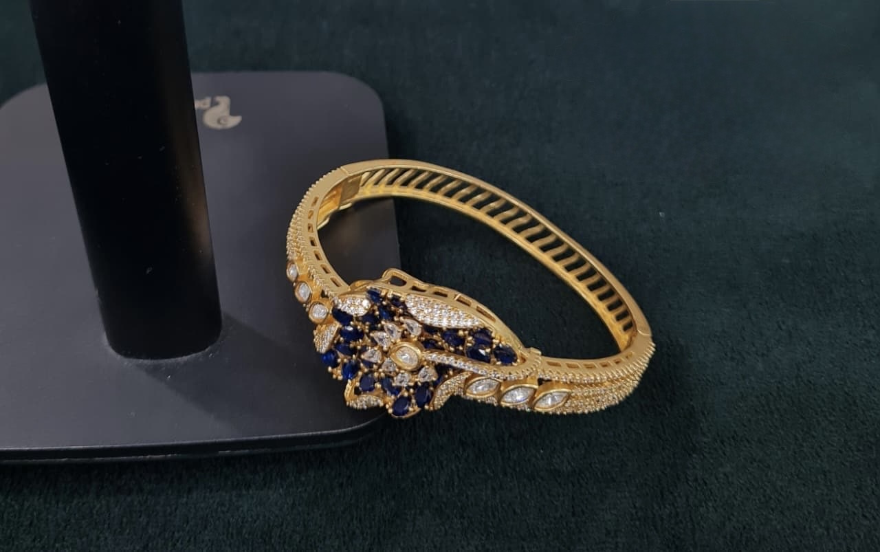 Kundan Kada 06178 - 4
