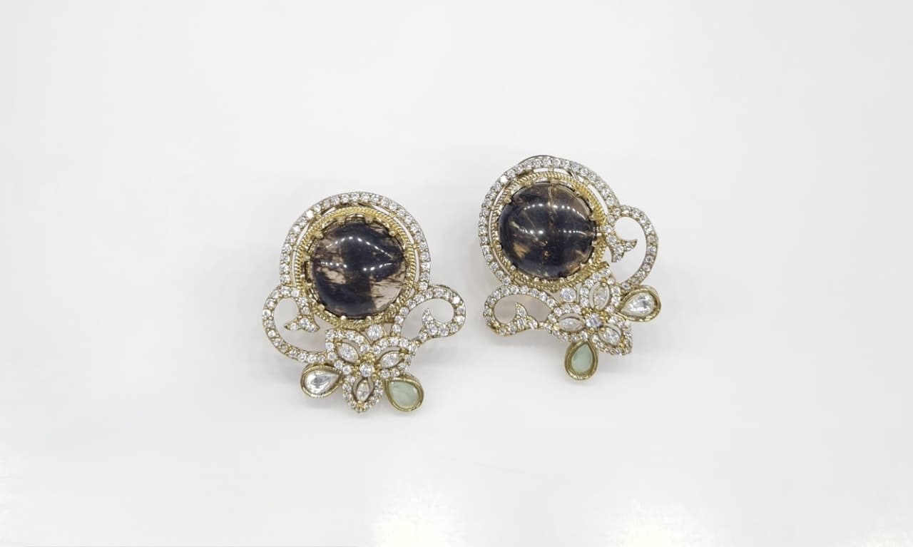 Sabyasachi Earrings 08717 - 5