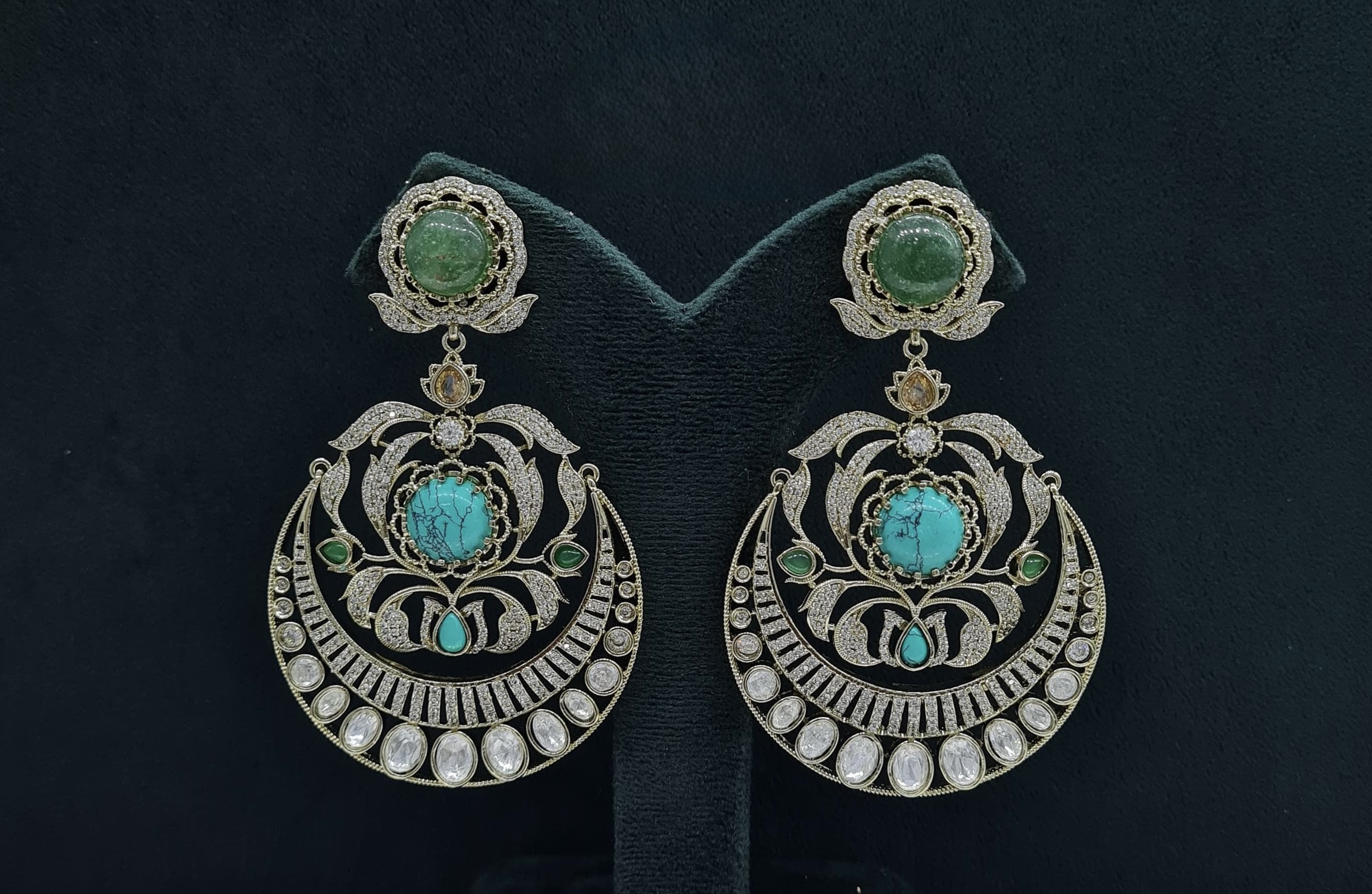 Sabyasachi Earrings 08408 - 11