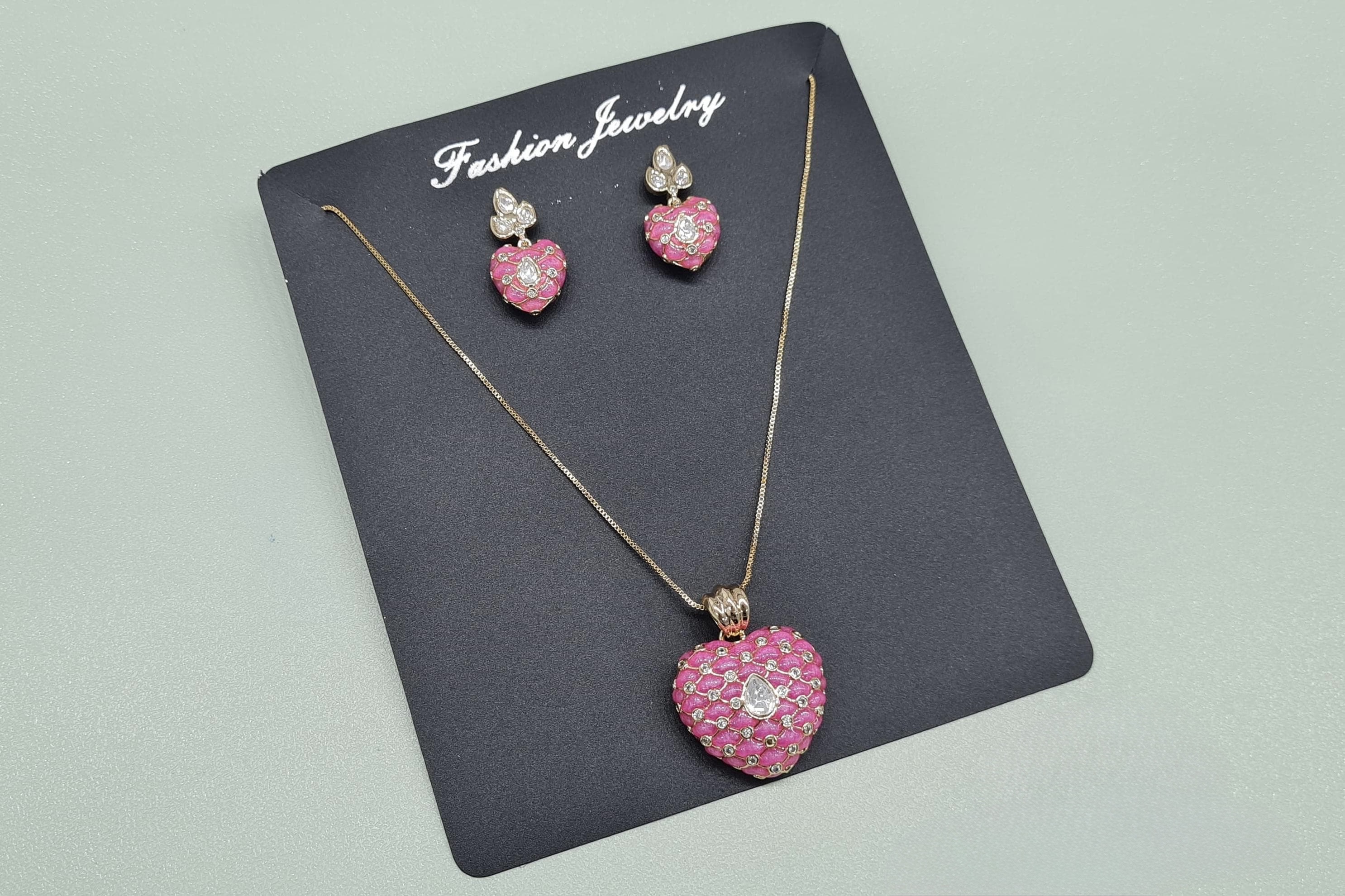 Kundan Strawberry Pendant 07913 - 4