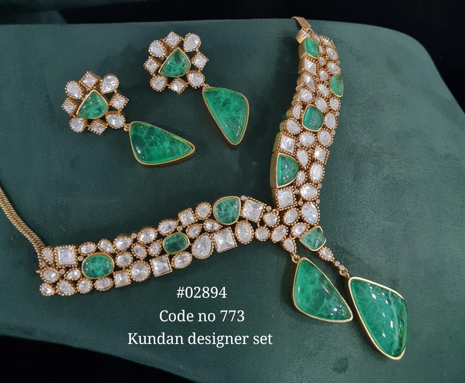 Kundan necklace 02894 - 3