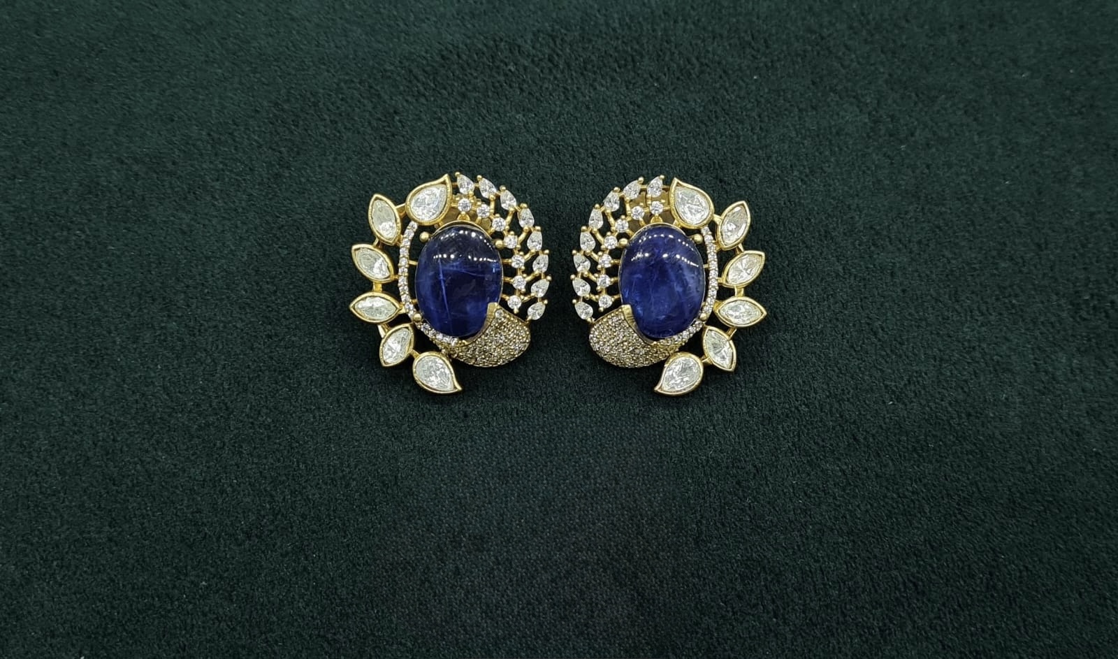 Kundan Tops 08977 - 4