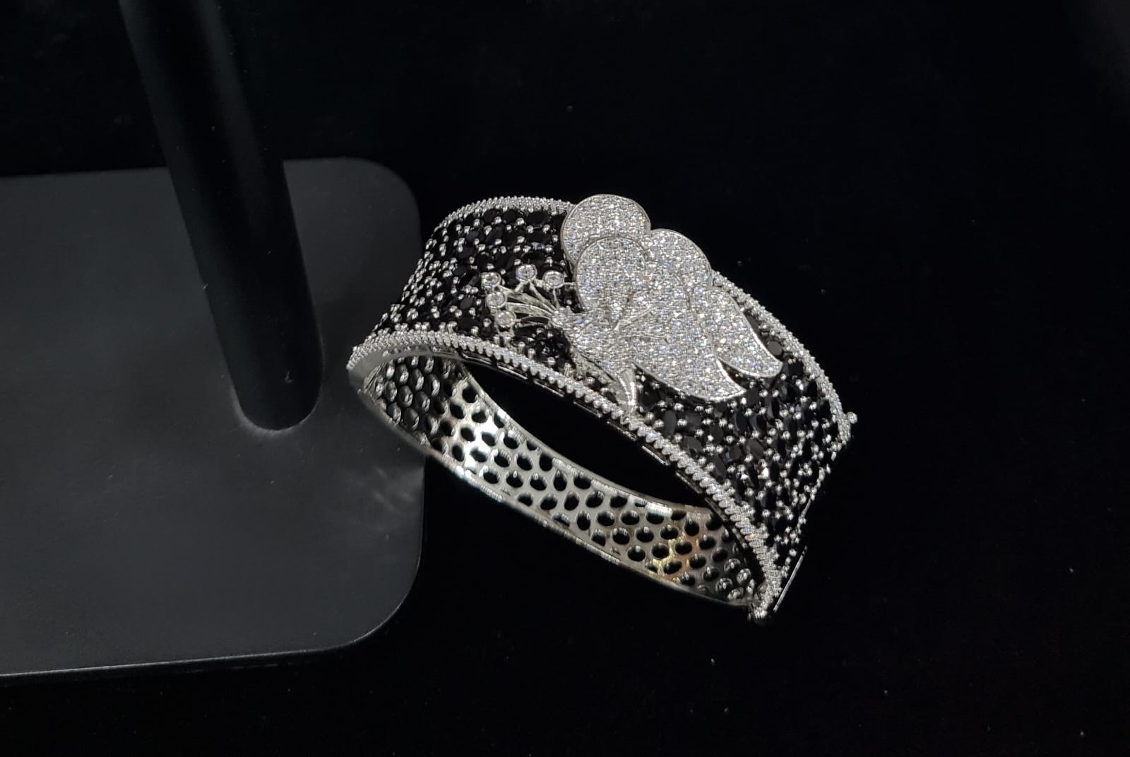 Celestia Petal Cuff 08251 - 6