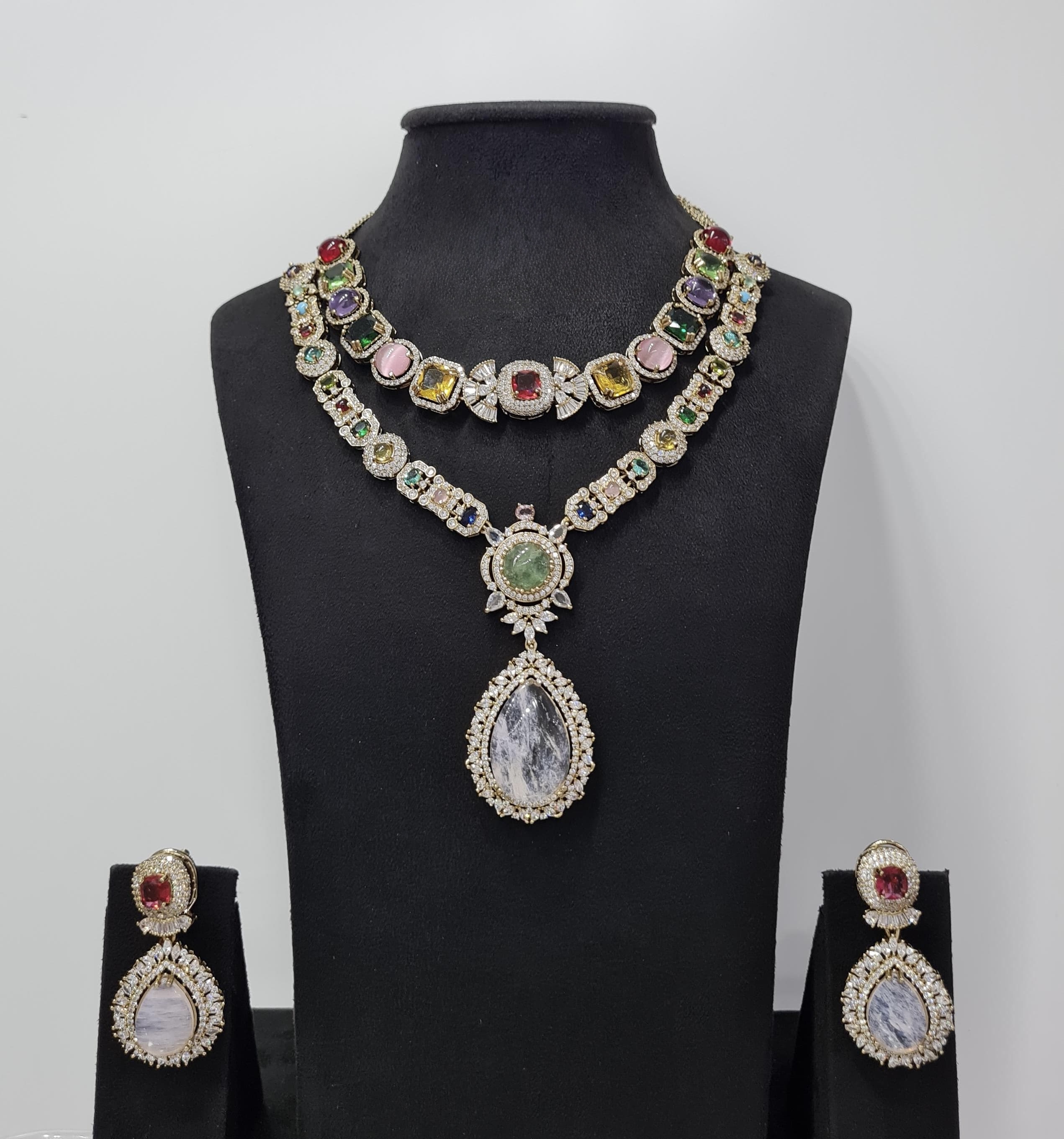 Sabyasachi Necklace 08438 - 11