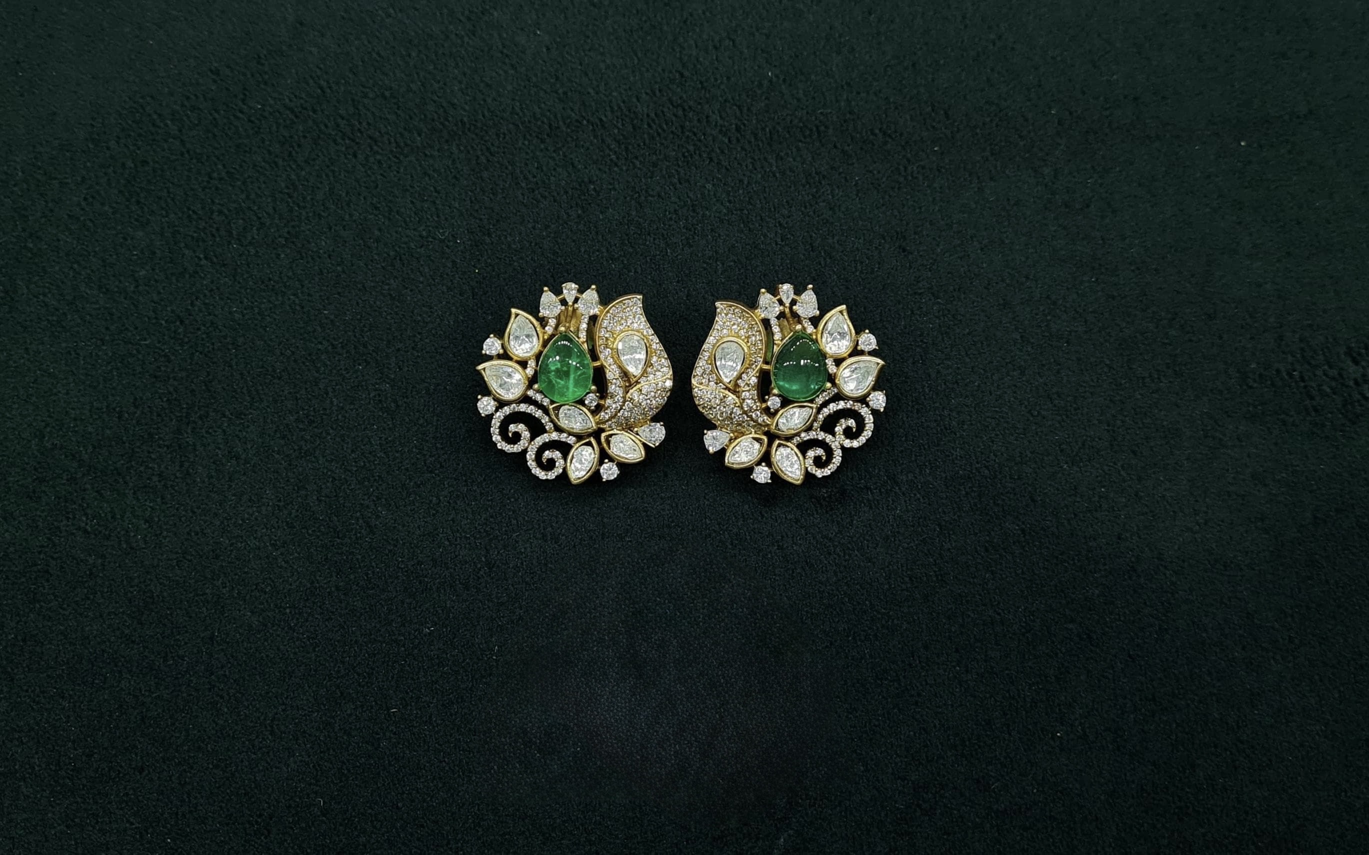 Kundan Tops 08979 - 7