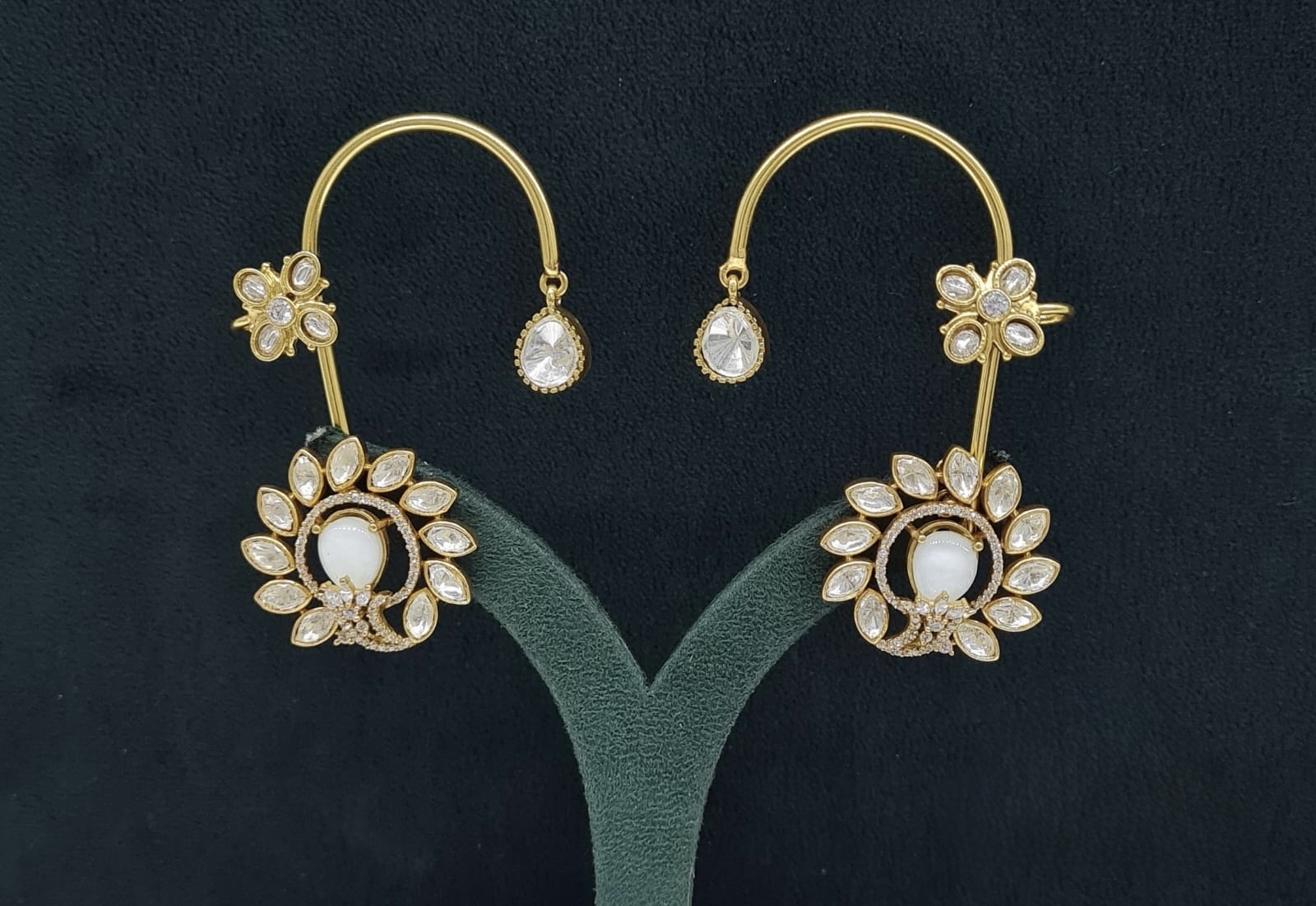 Kundan Earcuff 07567 - 5