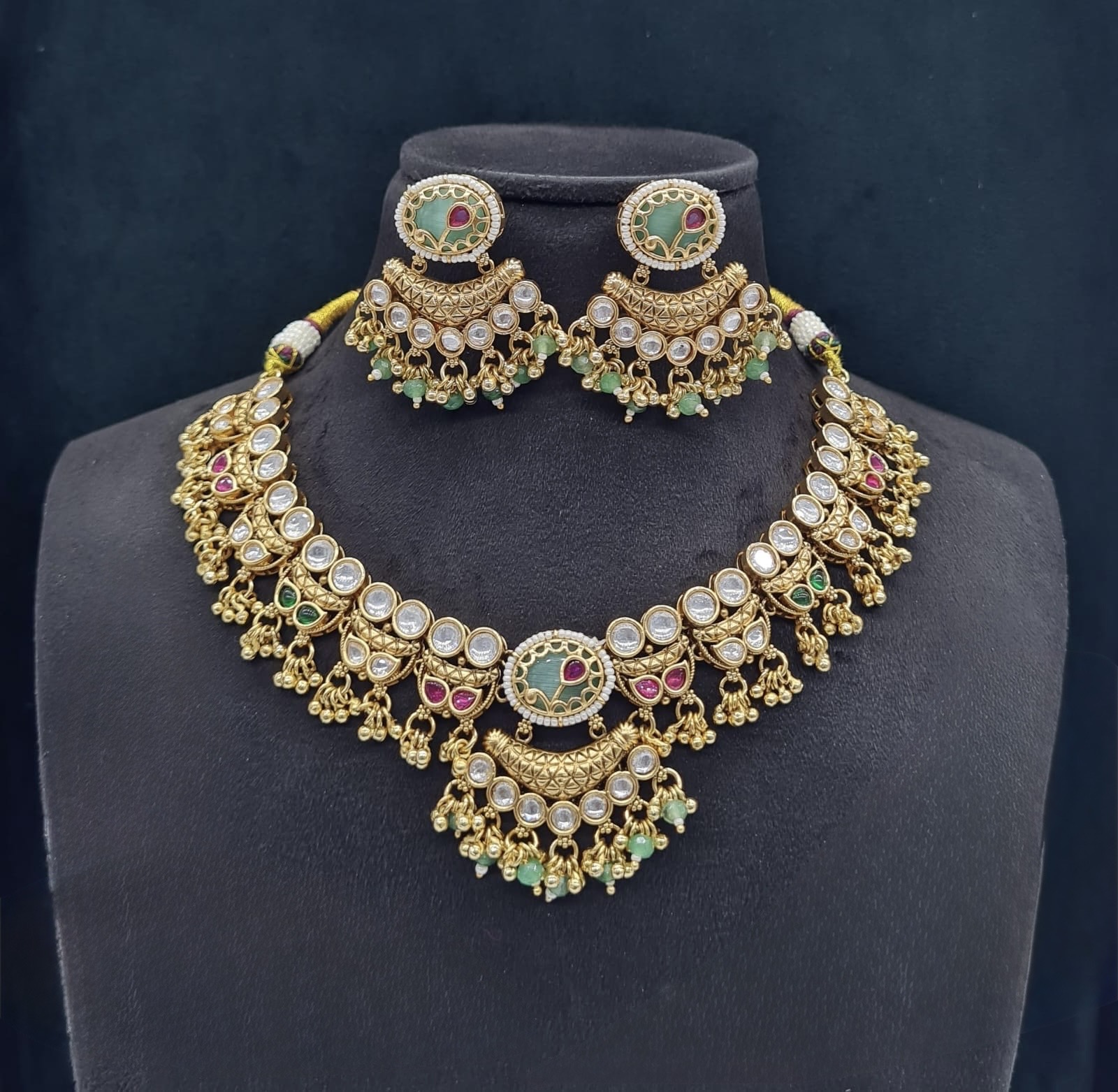 Heritage Necklace 06459