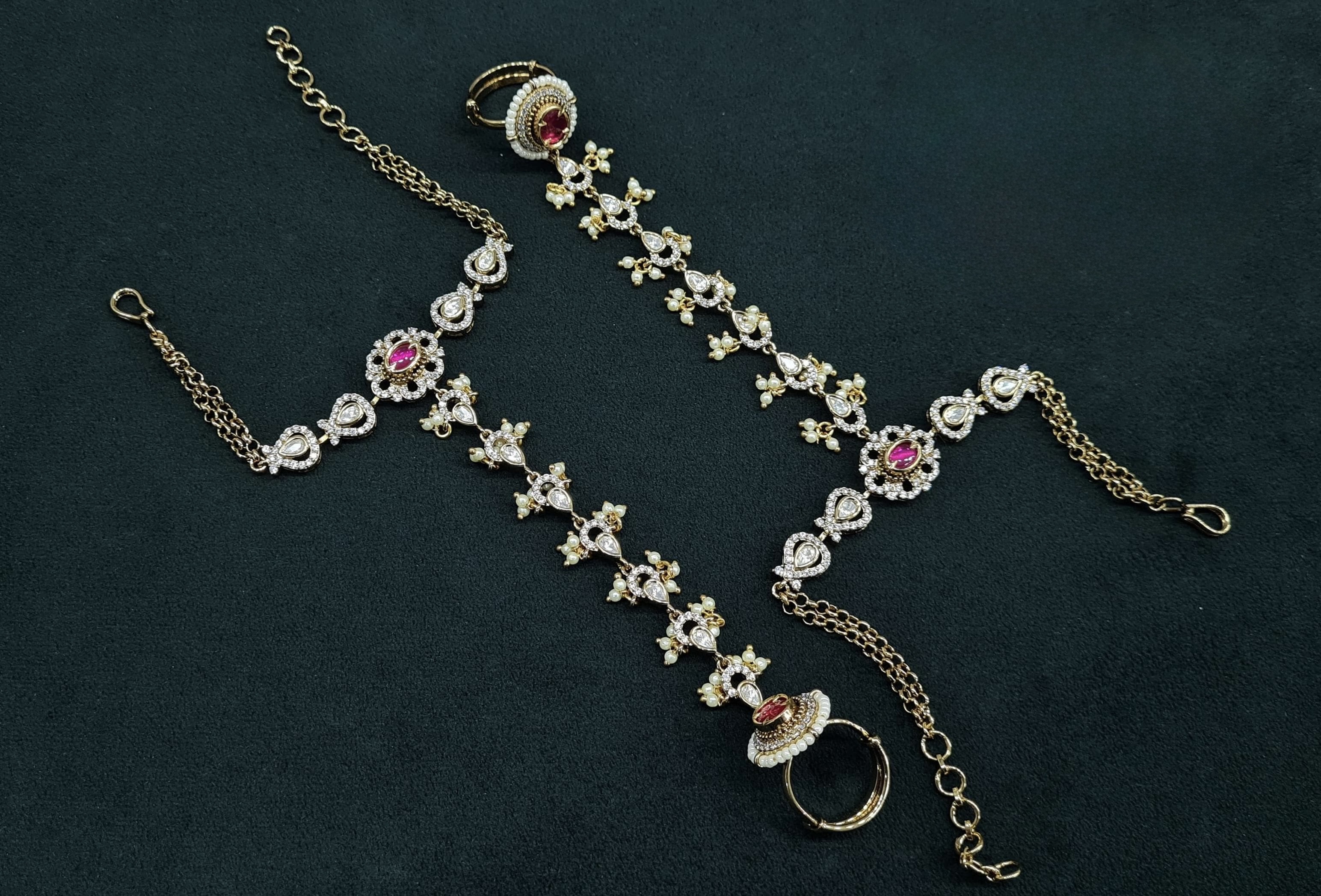 Kundan Hathpan 01372