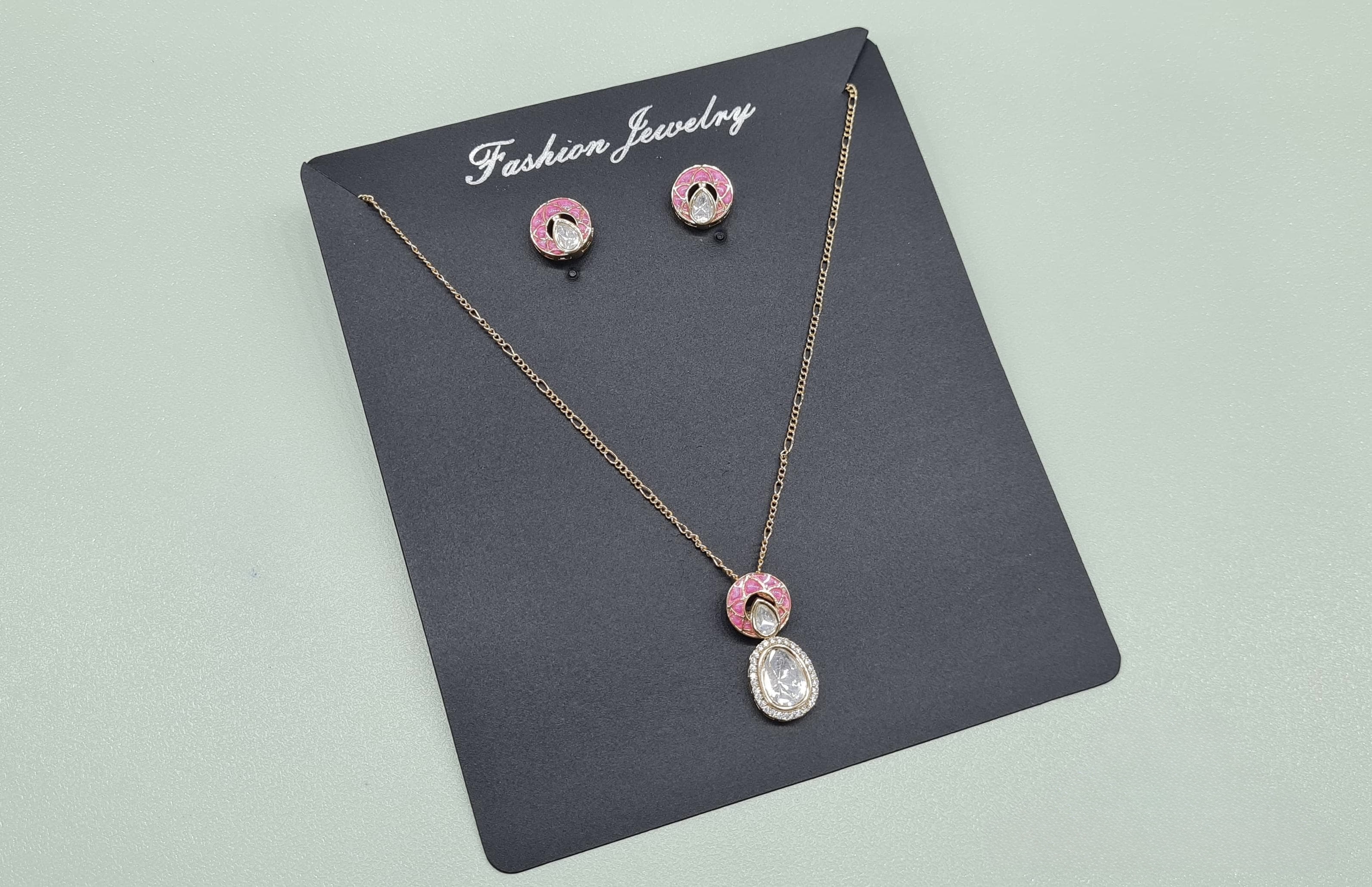 Kundan Dainty Pendant 07912 - 3