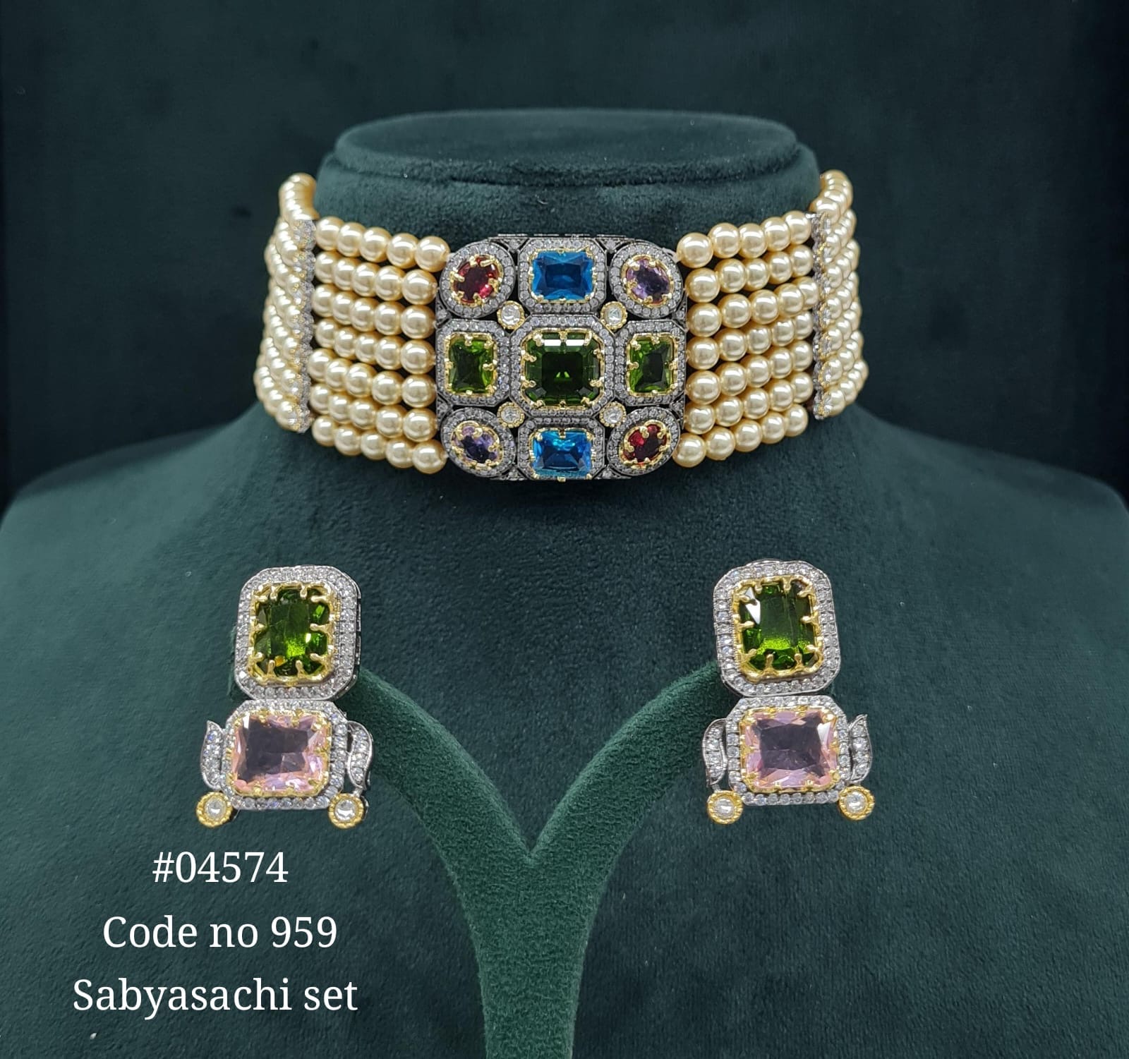 Sabyasachi Choker 04574 - 8