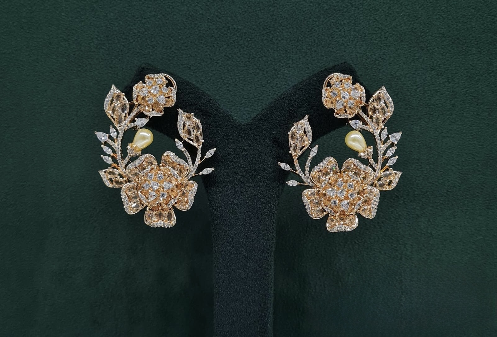Petal & Pearl Cz Earrings 09078 - 13