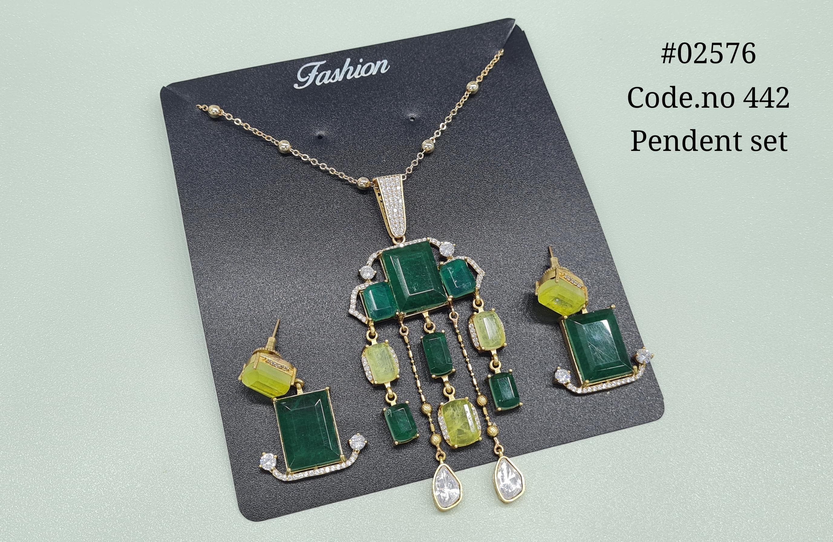 Kundan pendant 02576 - 7