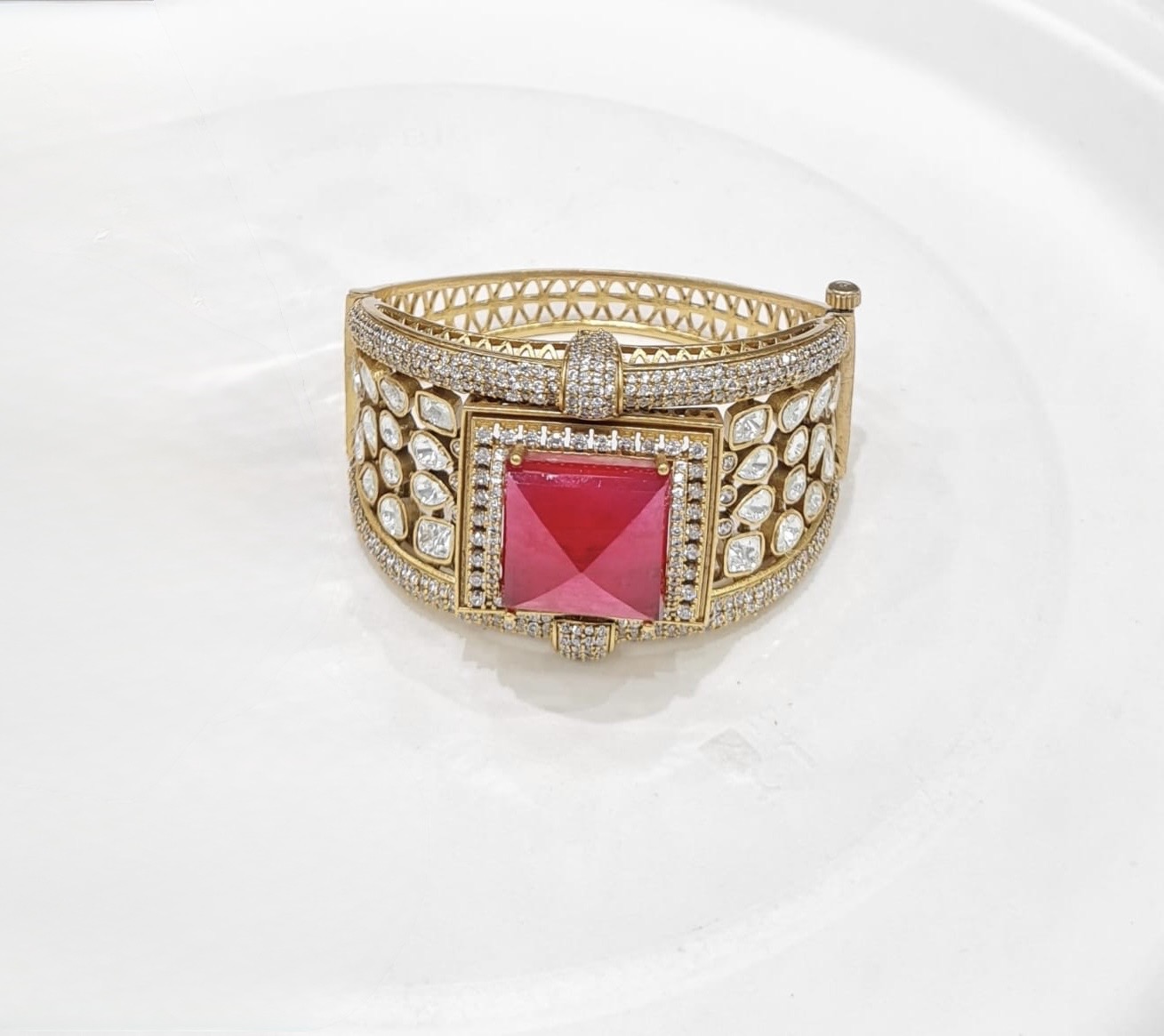 Kundan Kada 01242 - 4