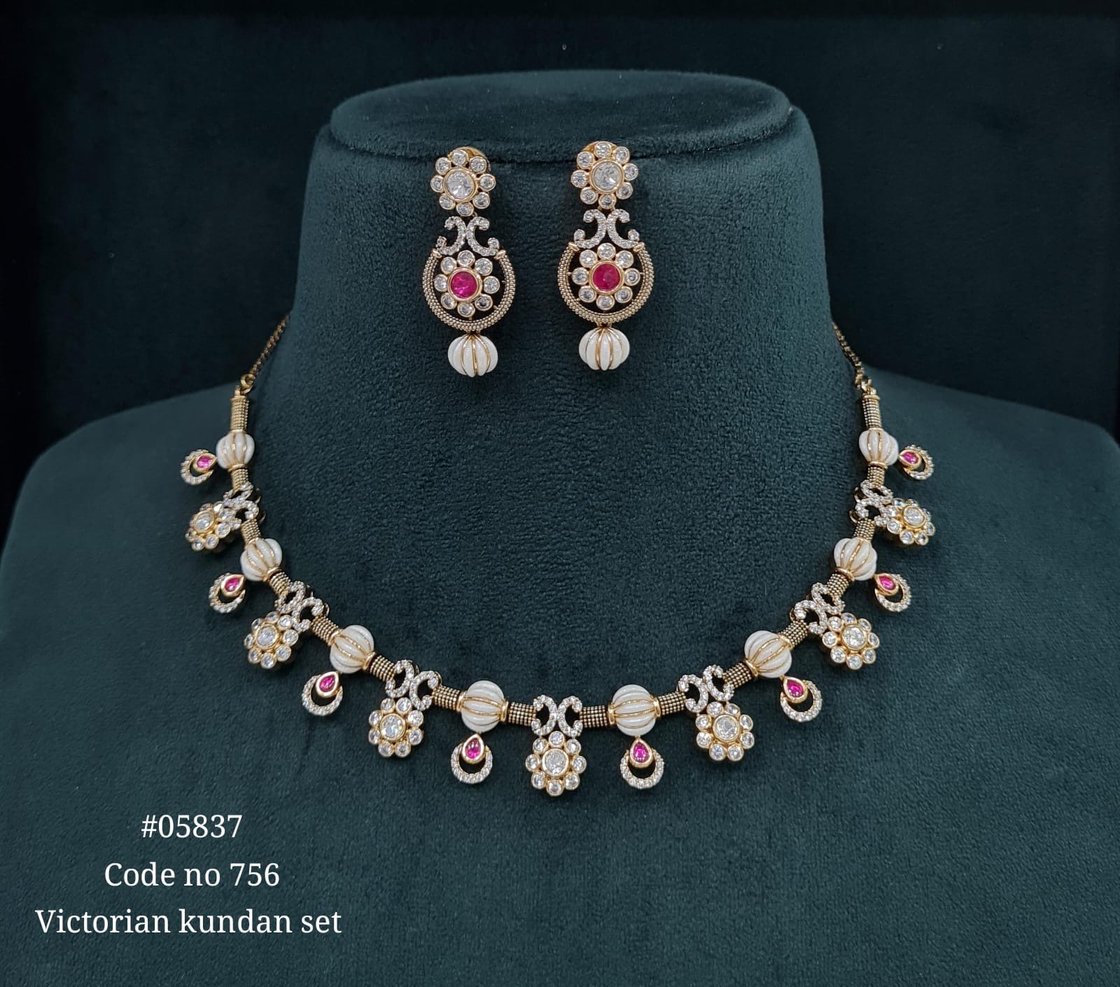 Kundan Necklace 05837 - 6