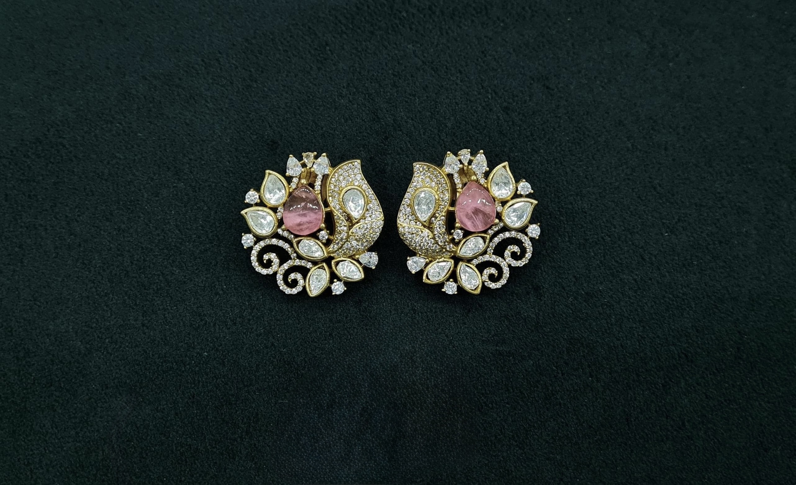 Kundan Tops 08979