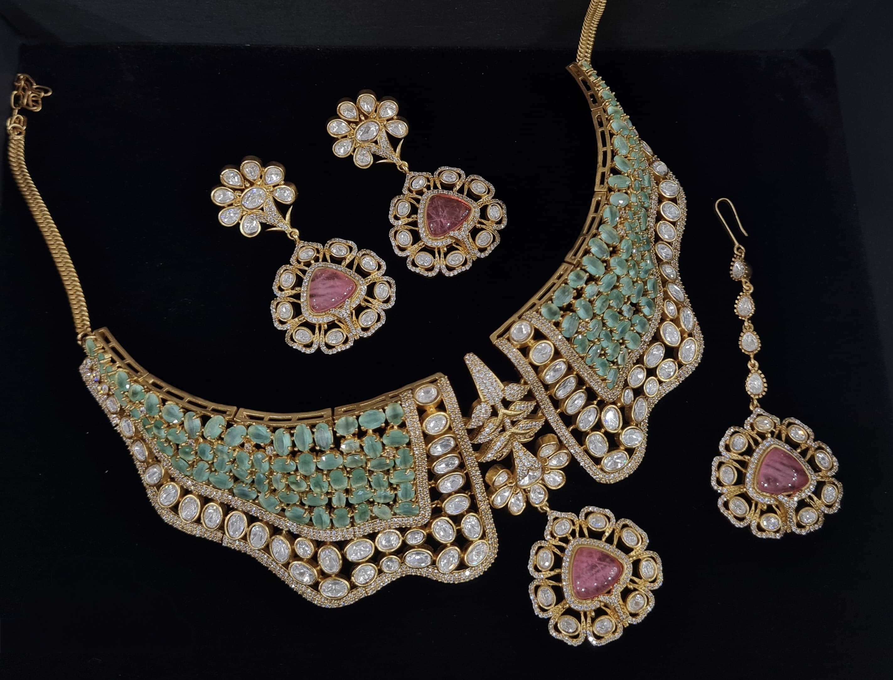 Kundan Necklace 05570 - 5