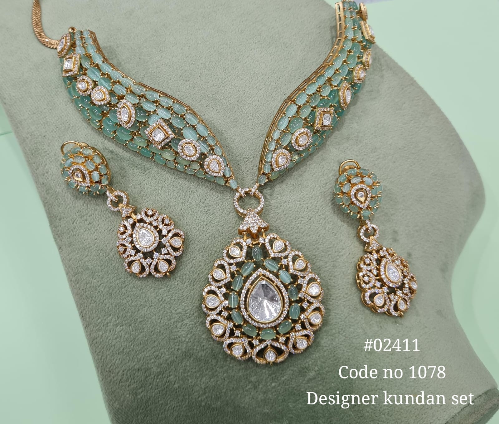 Kundan Necklace 02411 - 3