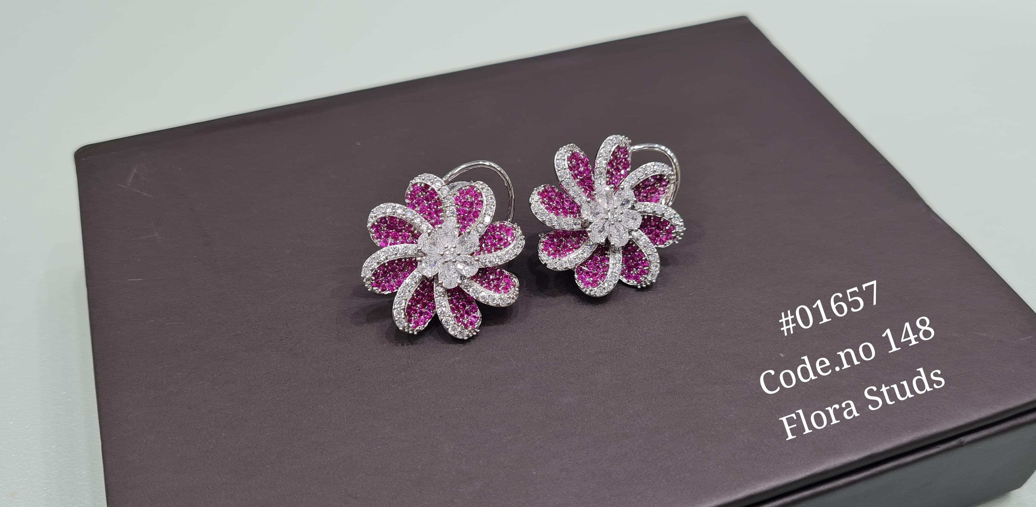 Cz Flower Studs 01657 - 4