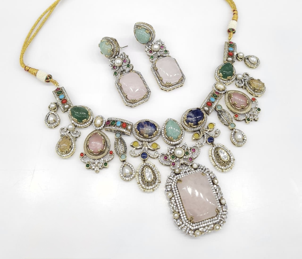 Sabyasachi Necklace 07818 - 4