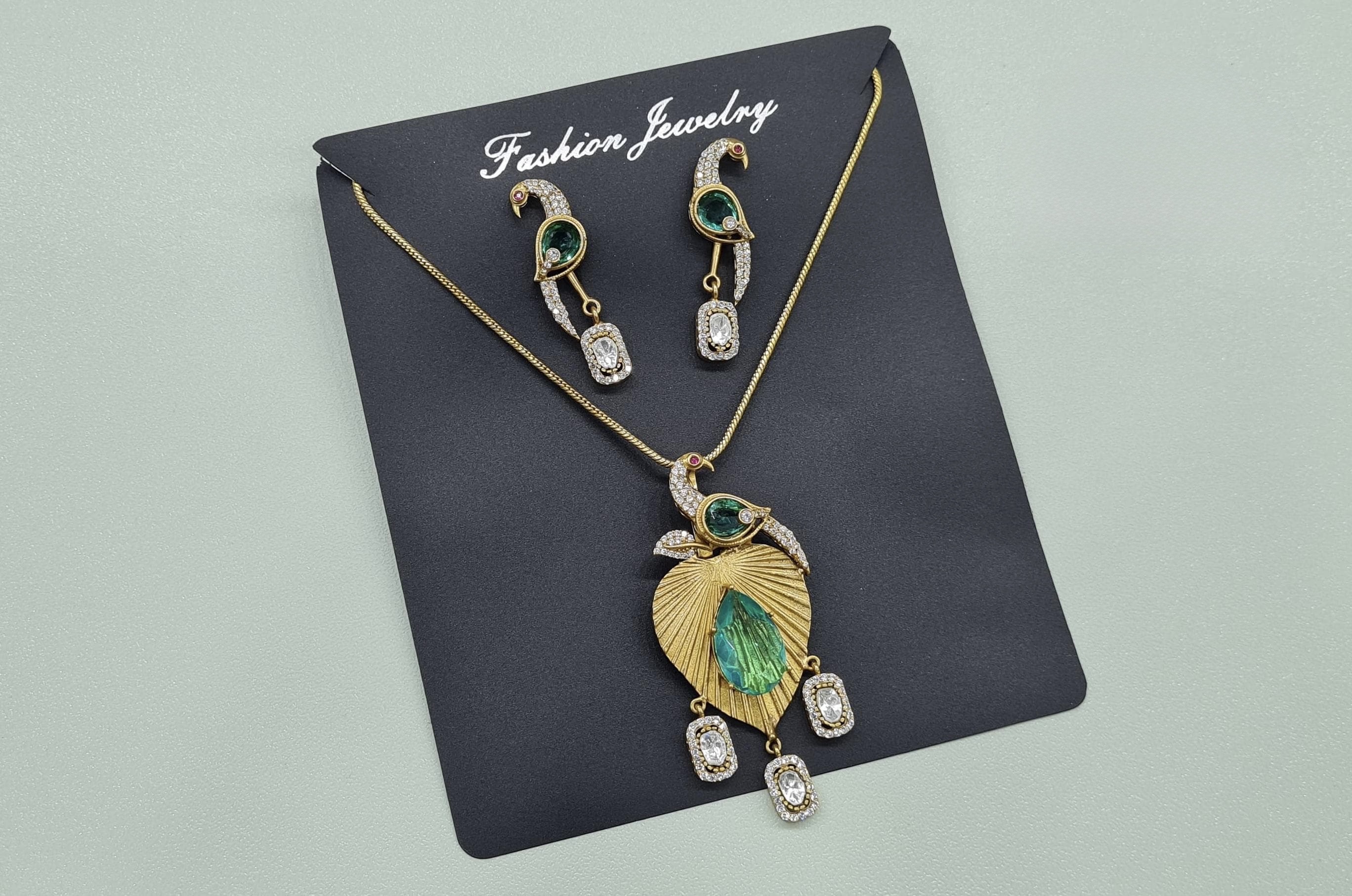 Kundan Pendant 11239 - 6