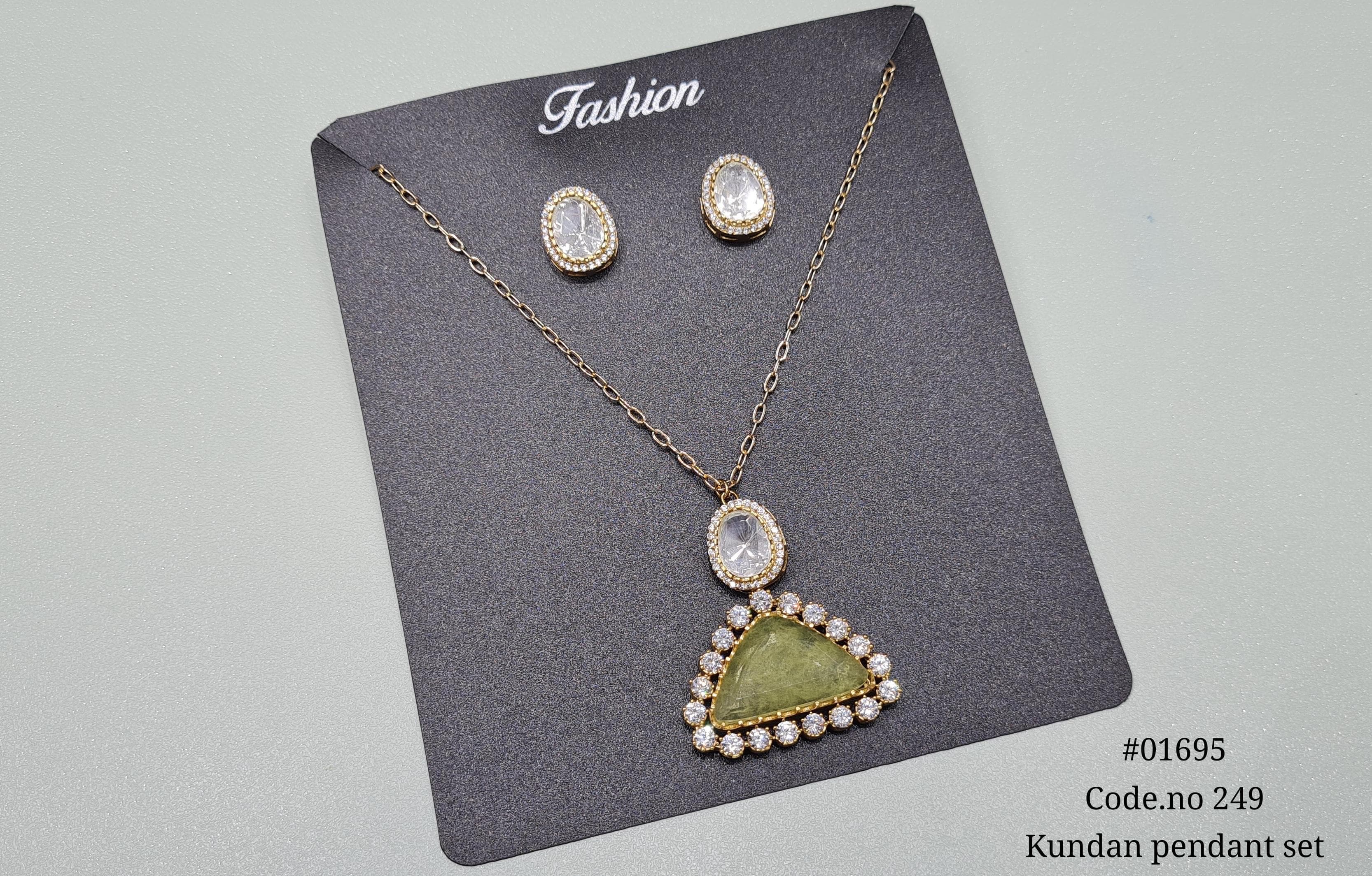 Doublet pendant 01695 - 6