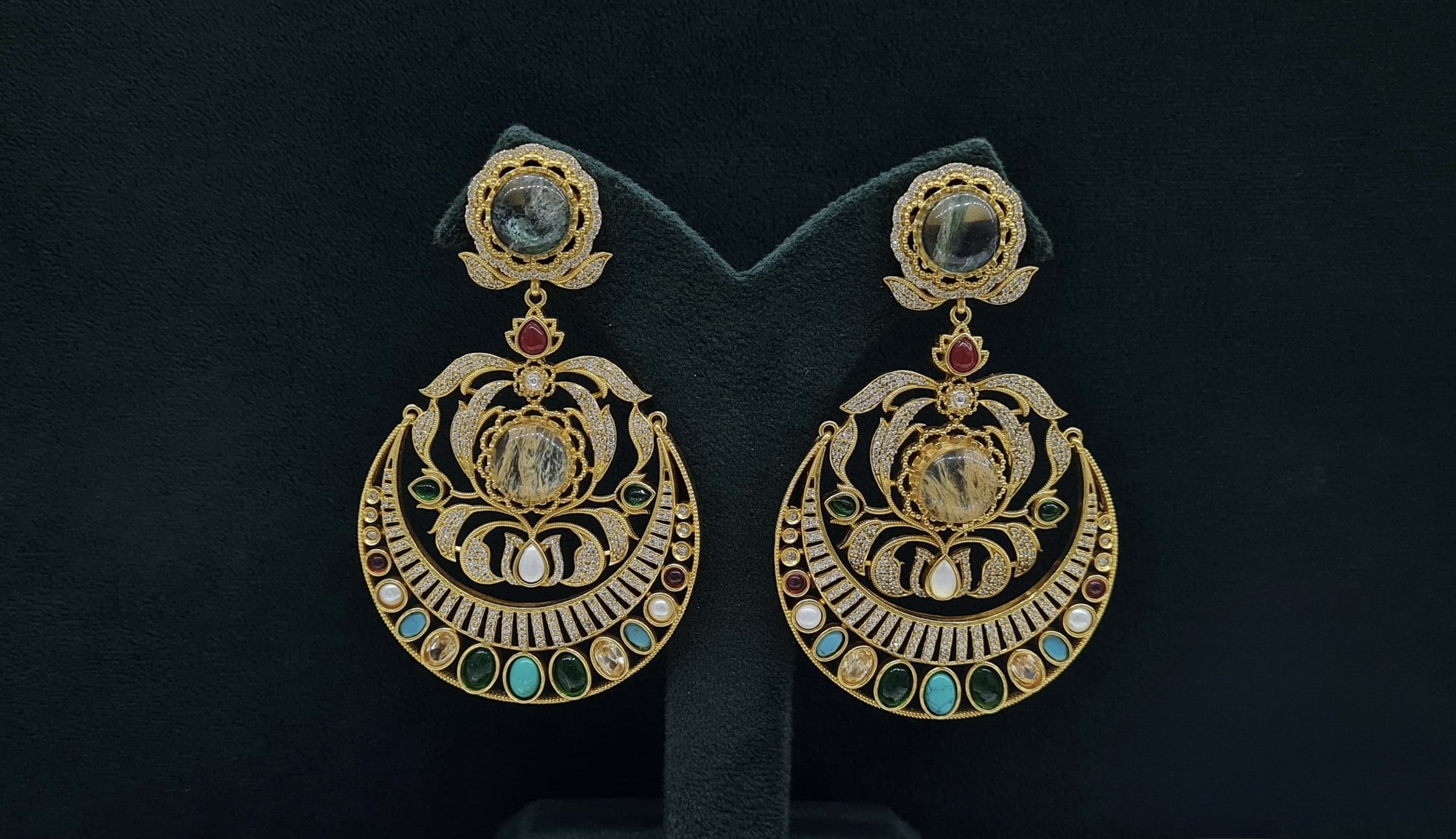 Sabyasachi Earrings 08408 - 13