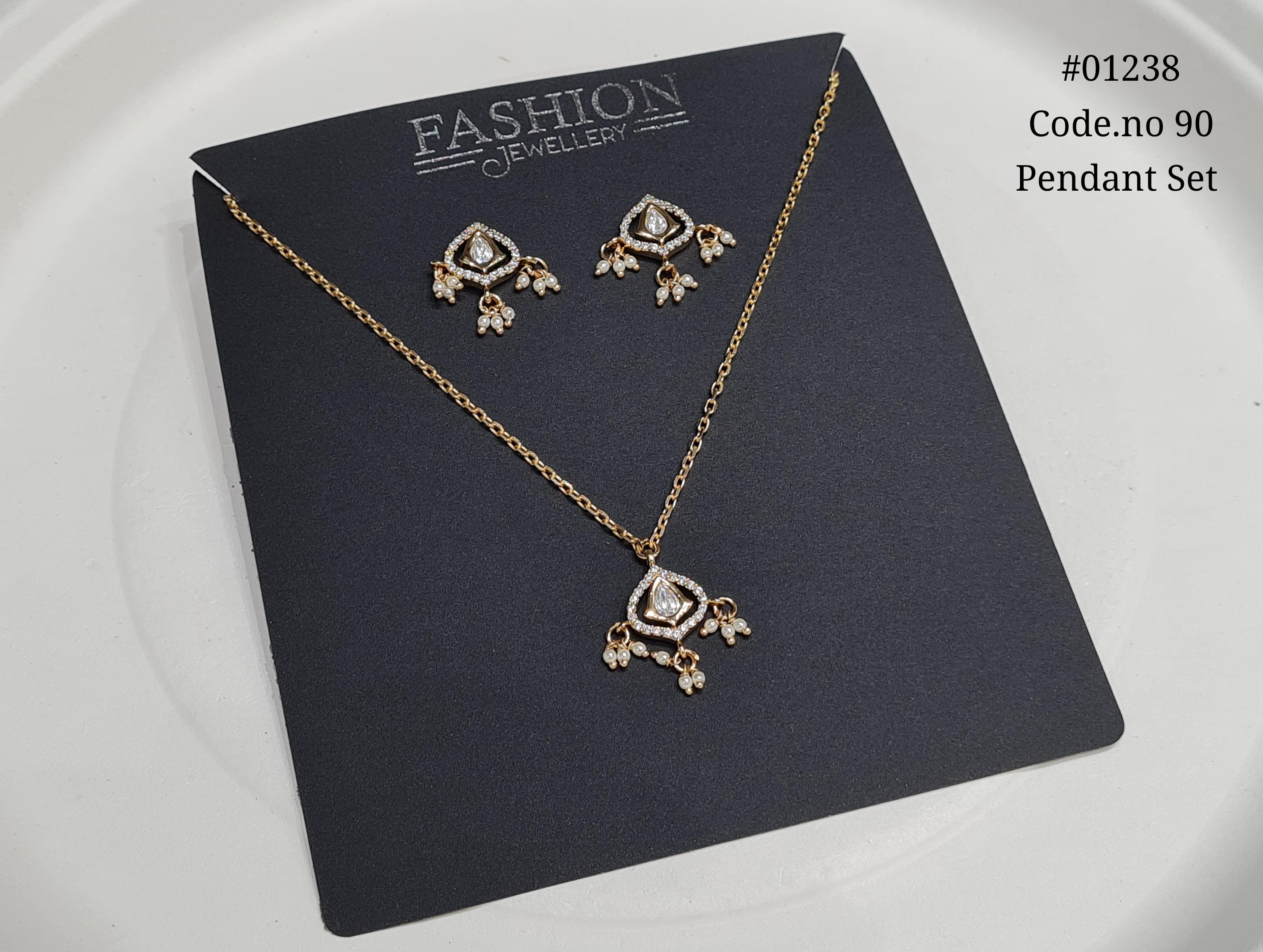 Kundan Pendant Set 01238 - 3