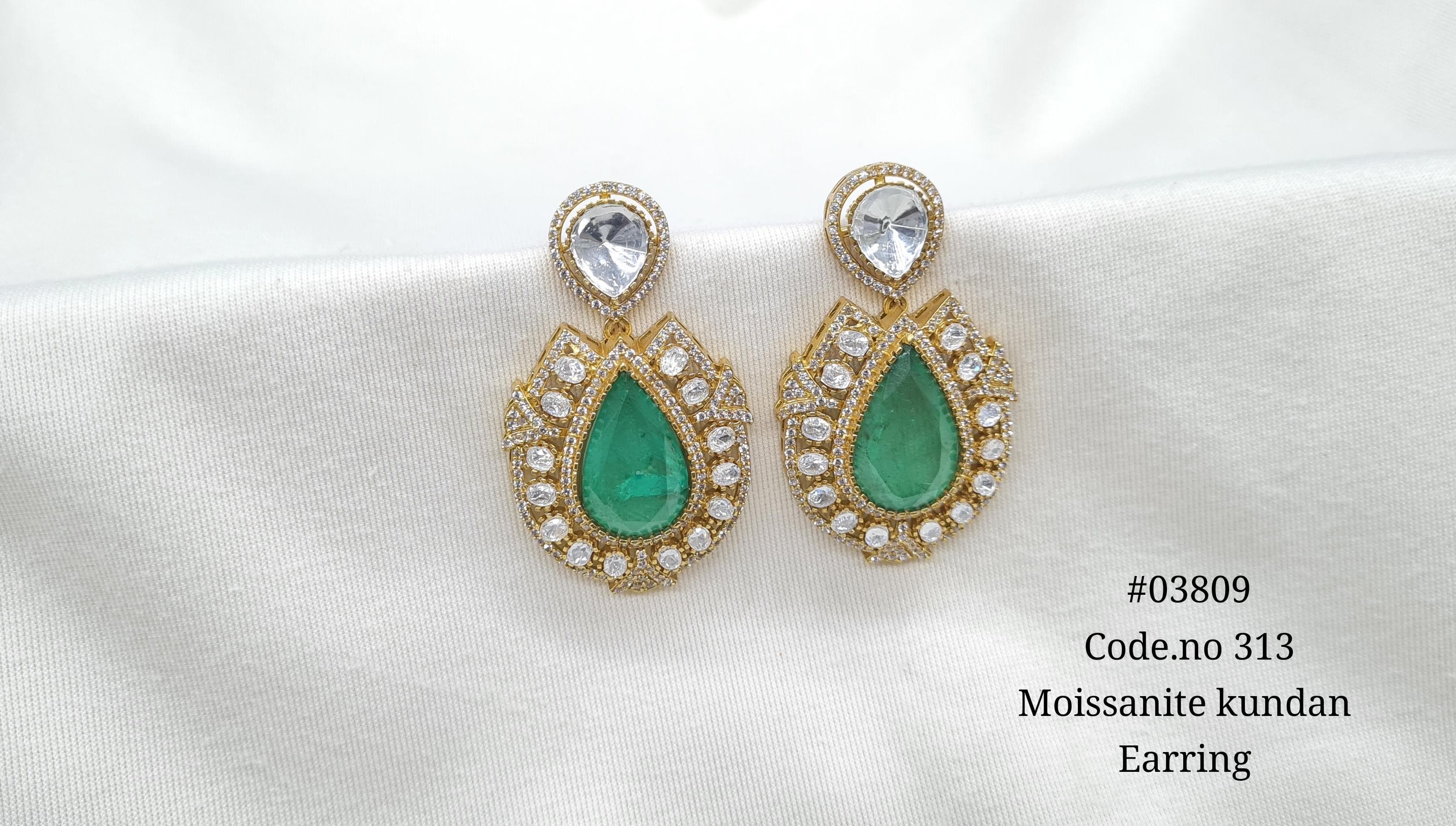 Kundan Earrings 03809 - 7