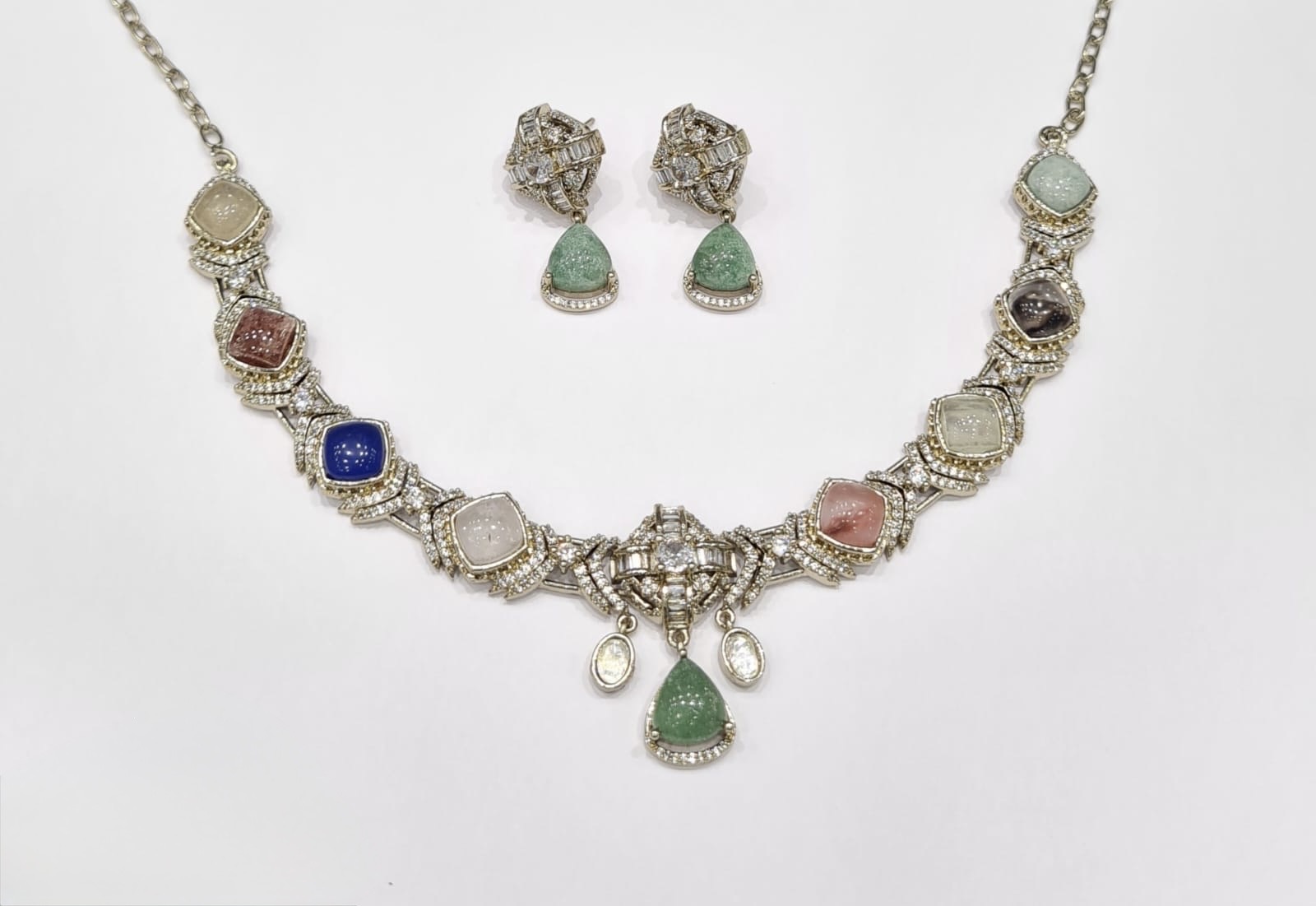 Sabyasachi Necklace 10039 - 2