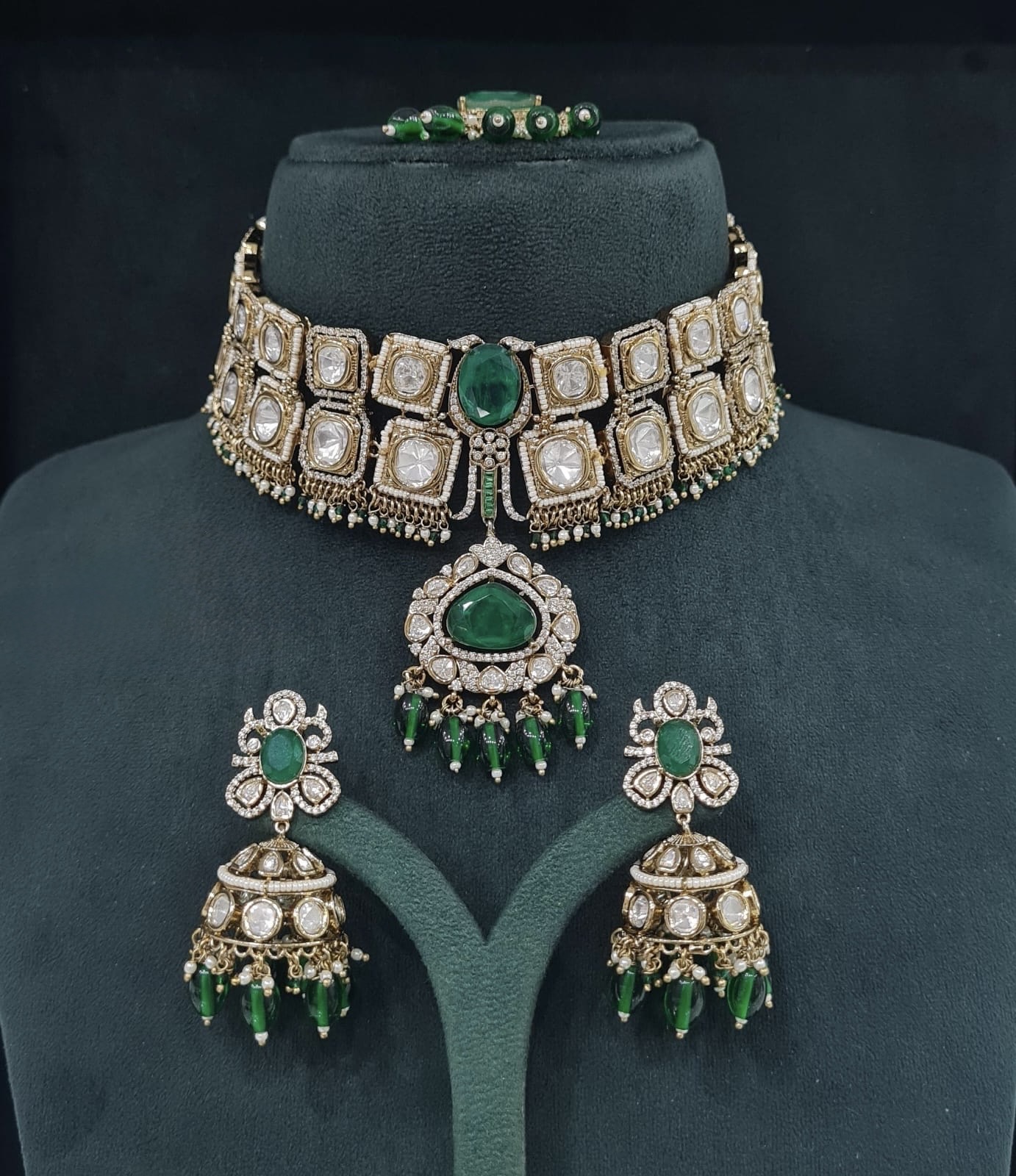 Kundan Bride Set 05842 - 4