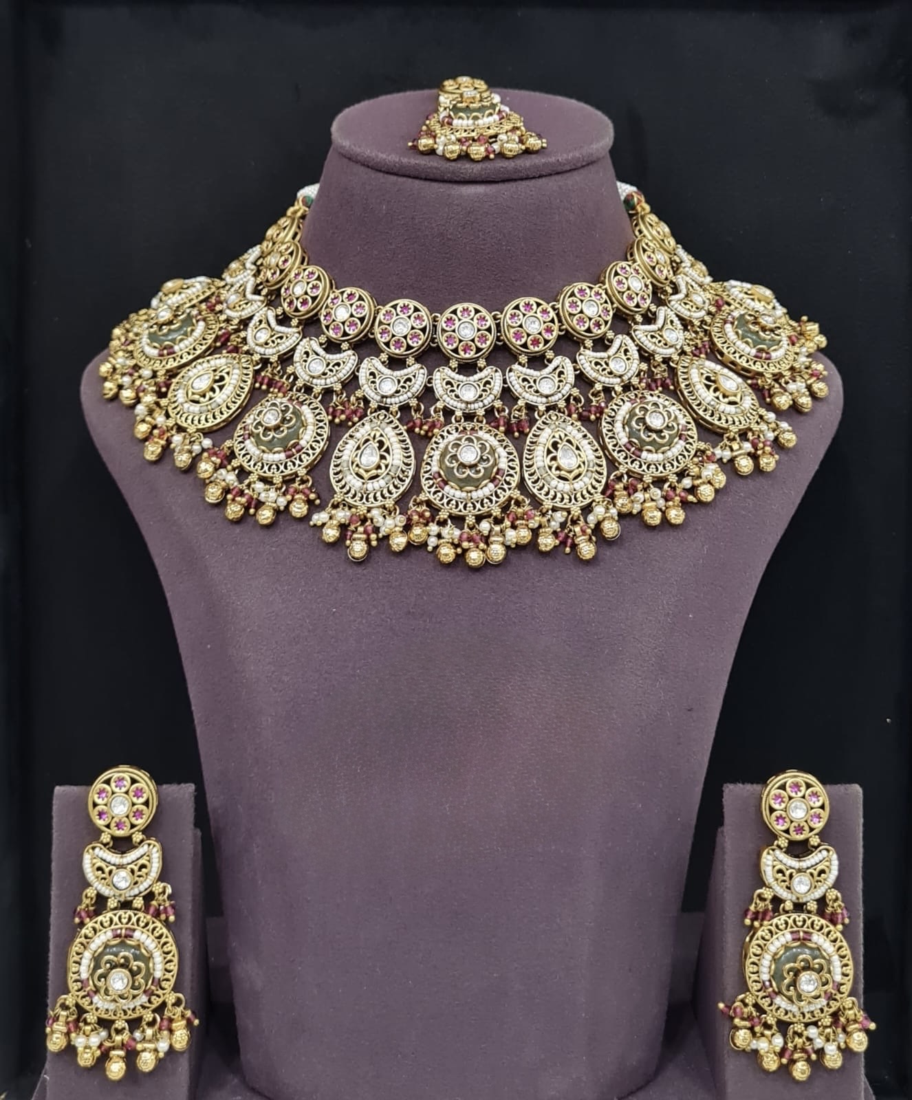 Heritage Necklace 11295 - 2