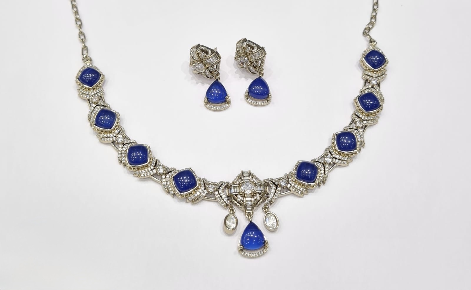 Sabyasachi Necklace 10039 - 3