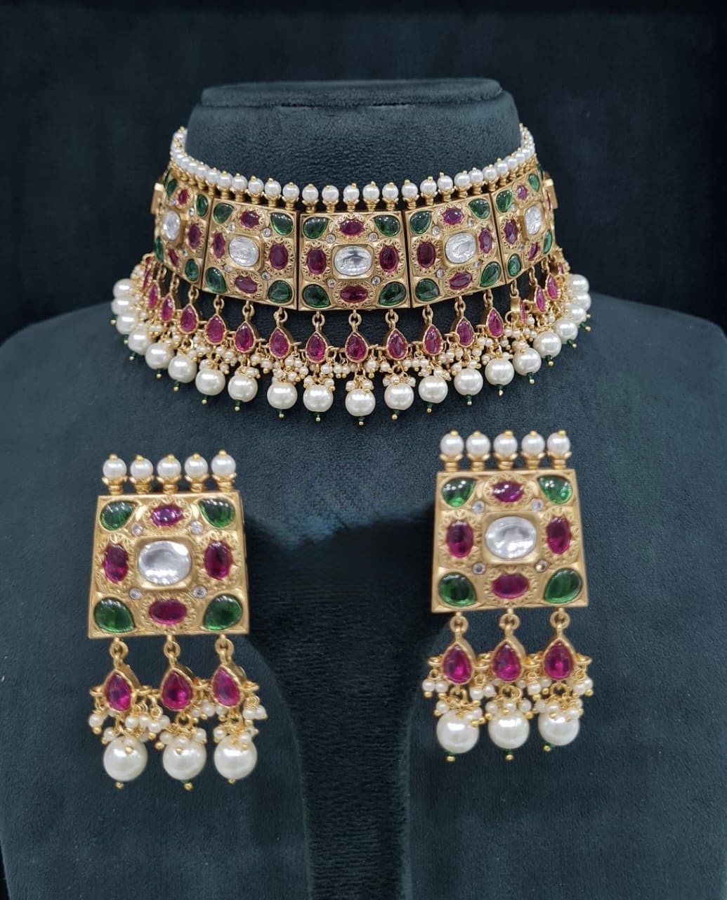Sabyasachi Choker 05749 - 4