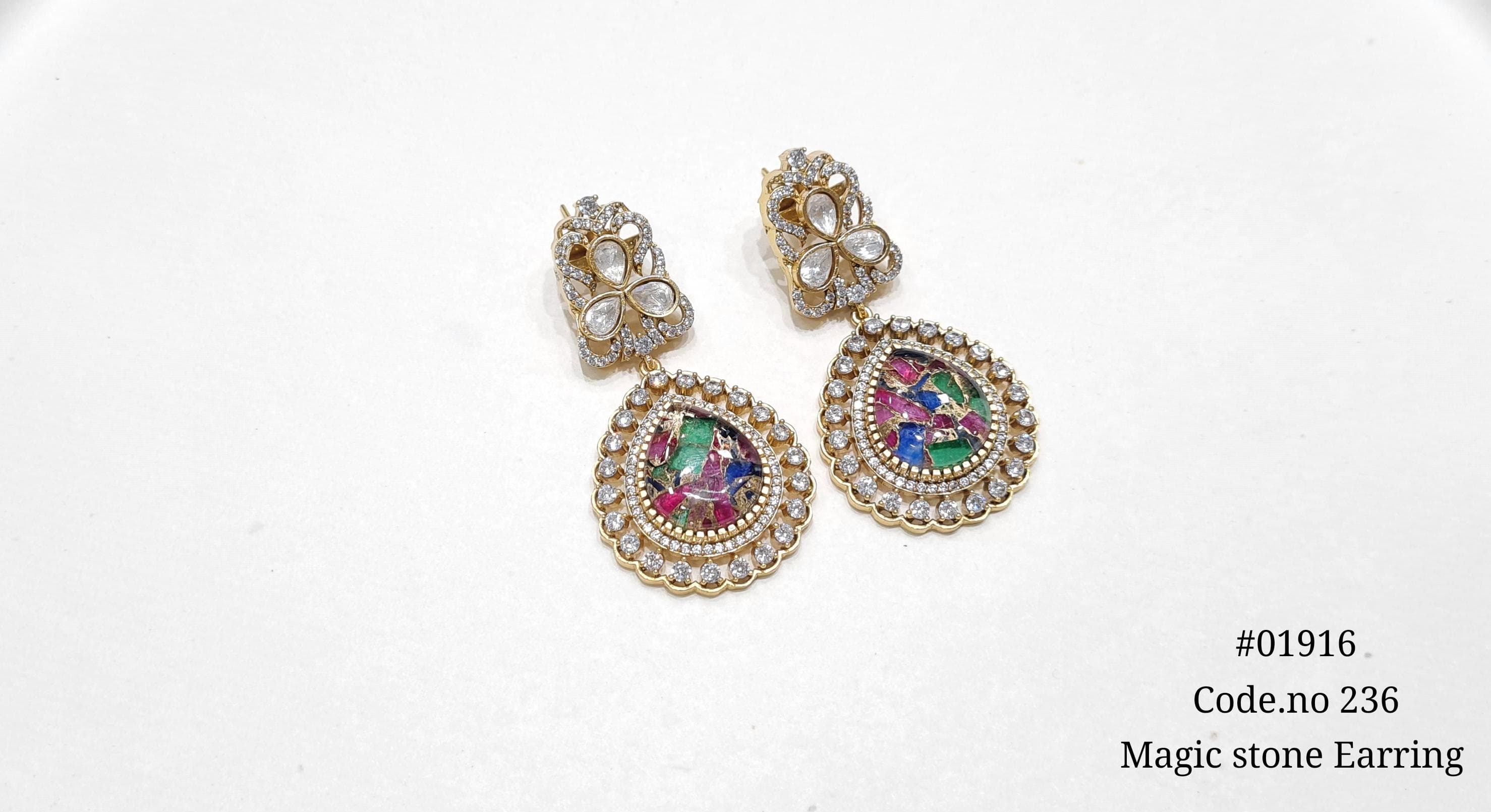 Magic earrings 01916