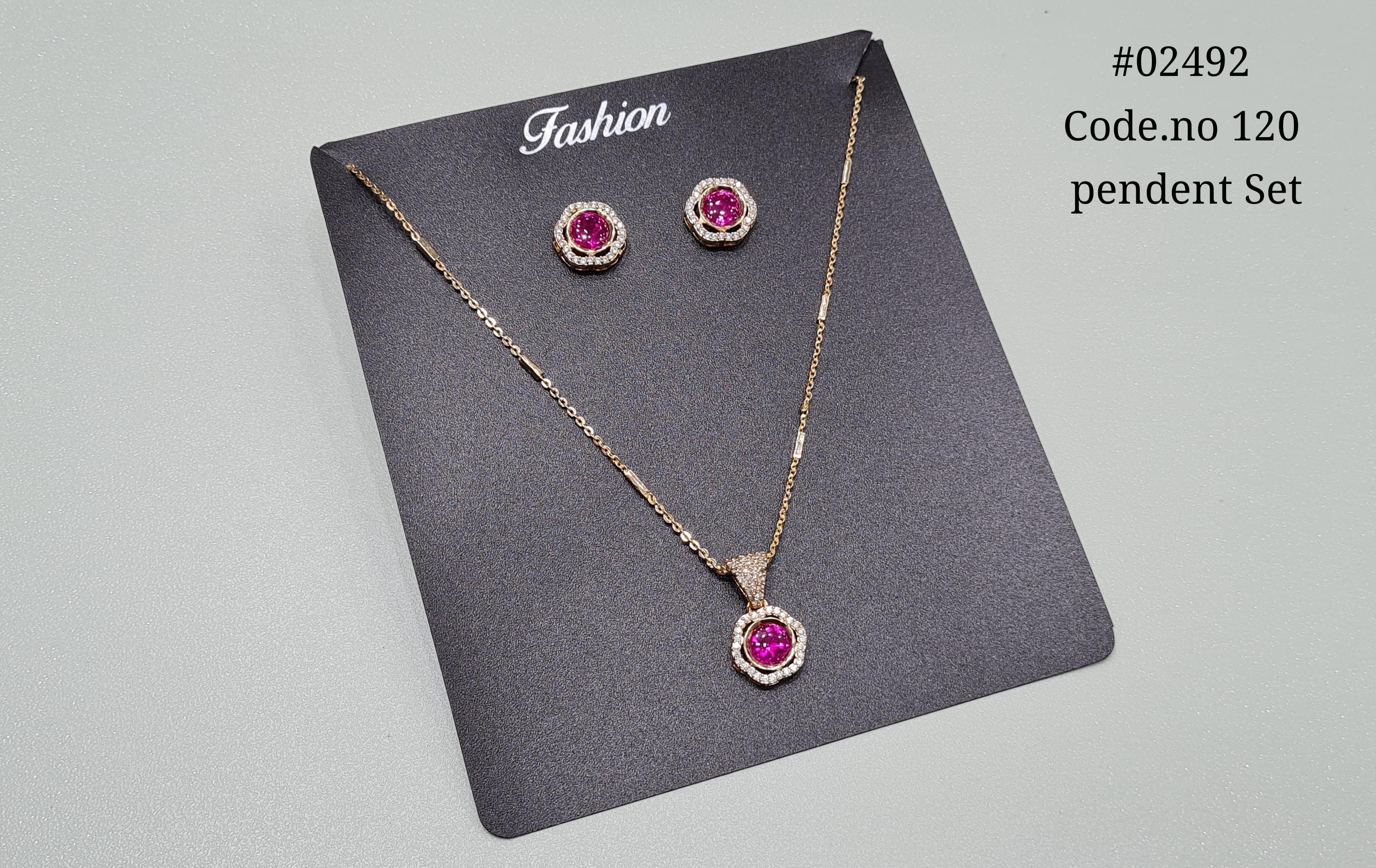 Kundan Pendant 02492 - 4