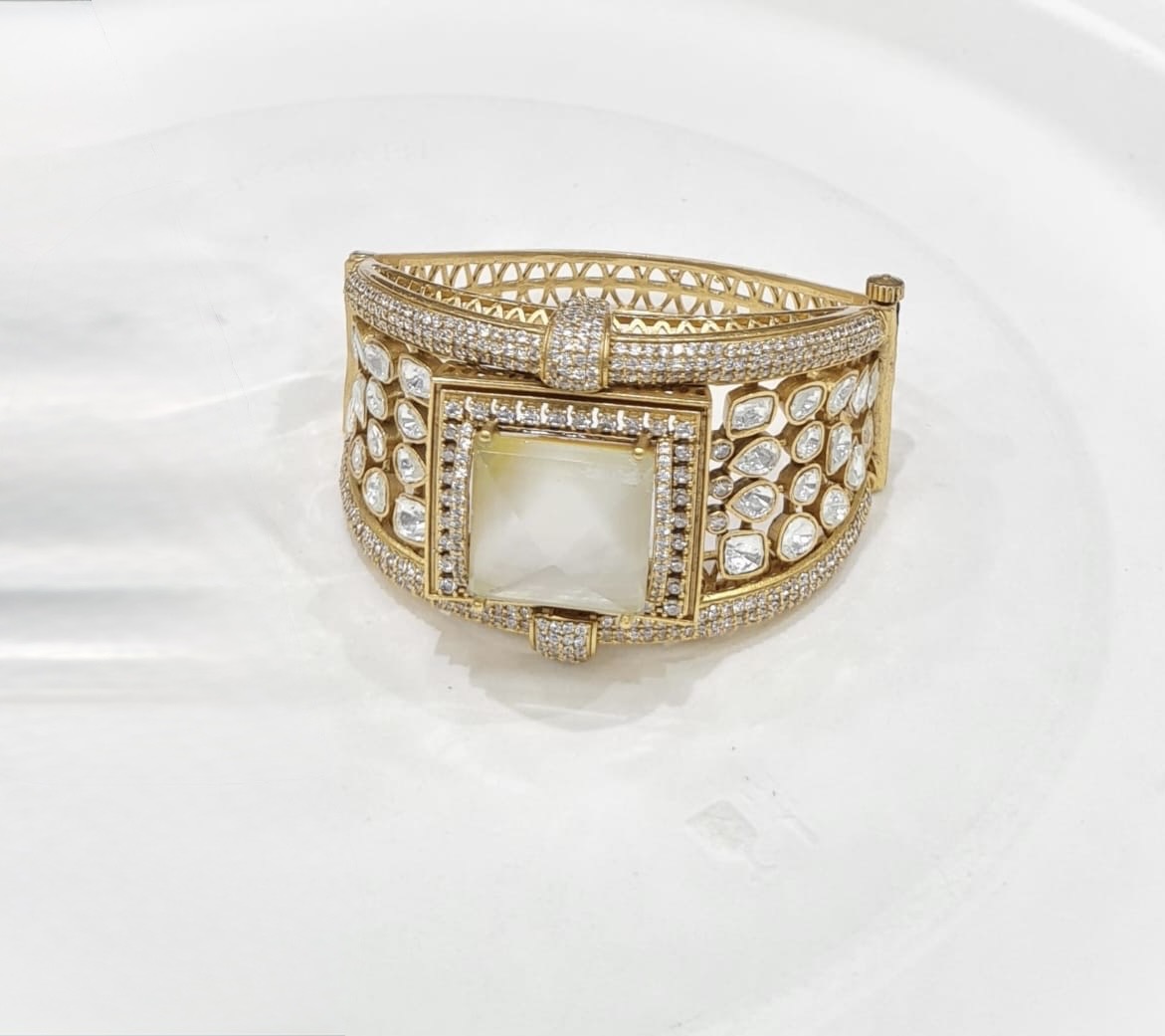 Kundan Kada 01242 - 5