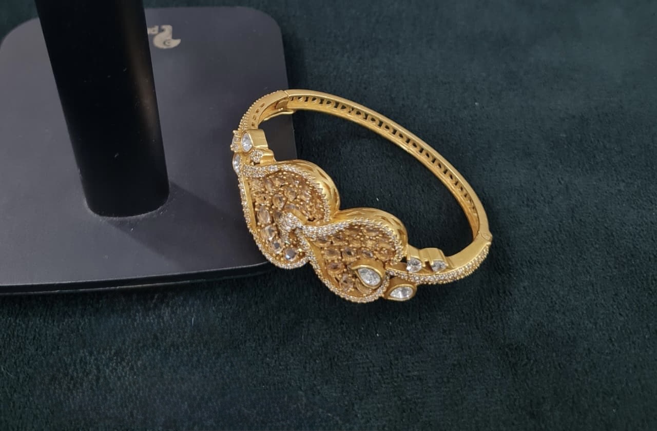 Kundan Kada 06179 - 2