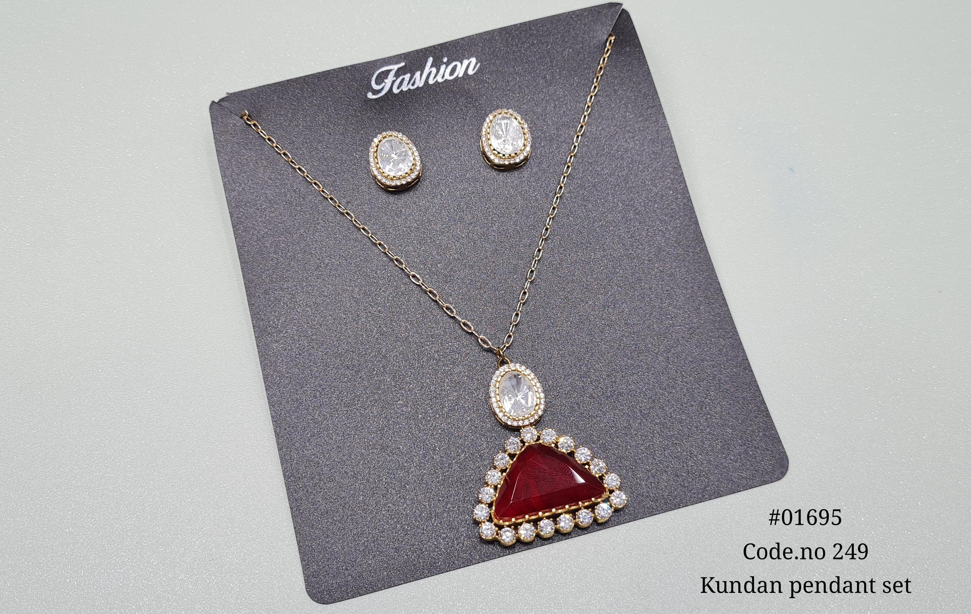 Doublet pendant 01695 - 4