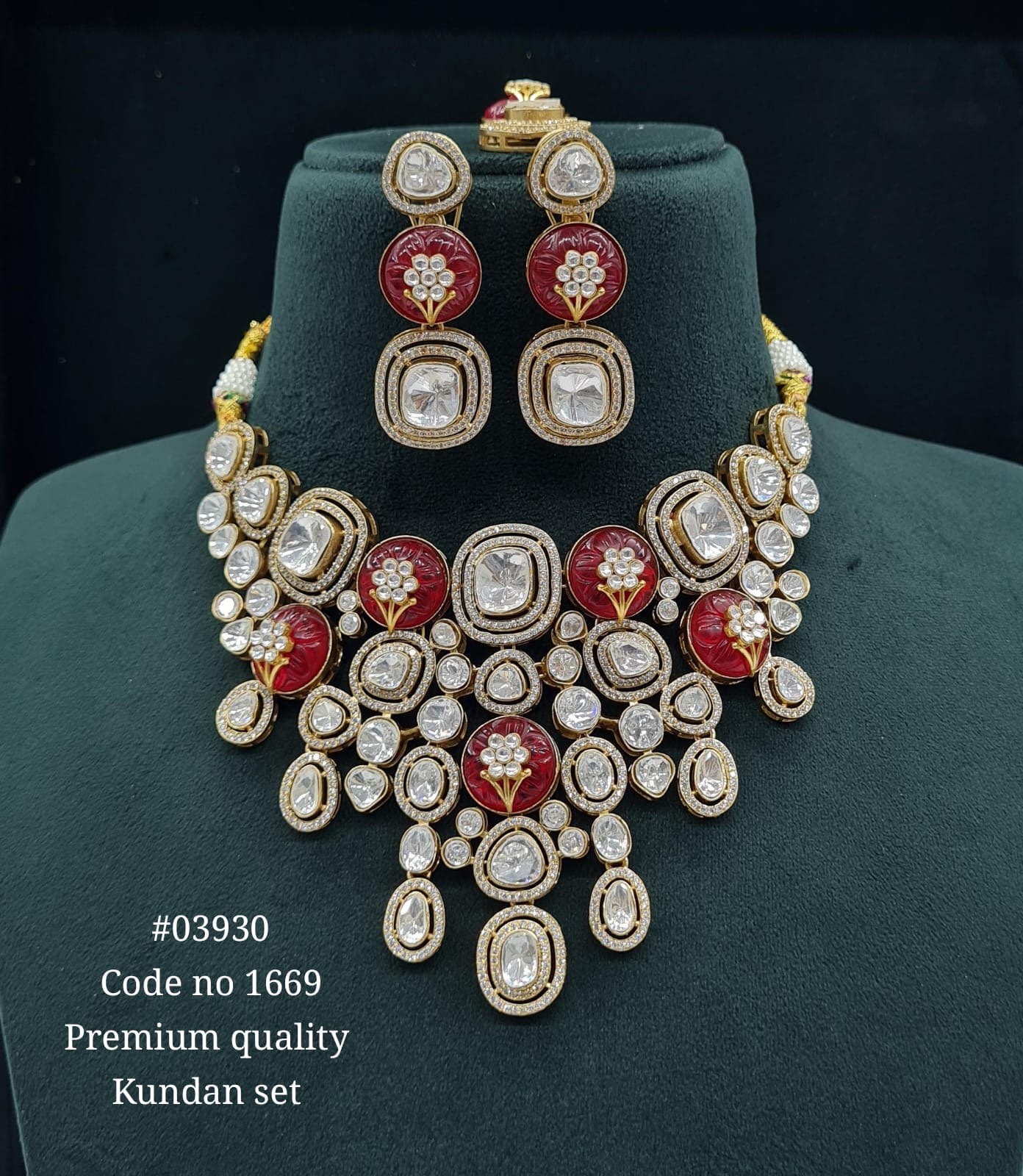 Kundan Bride Set 03930 - 3
