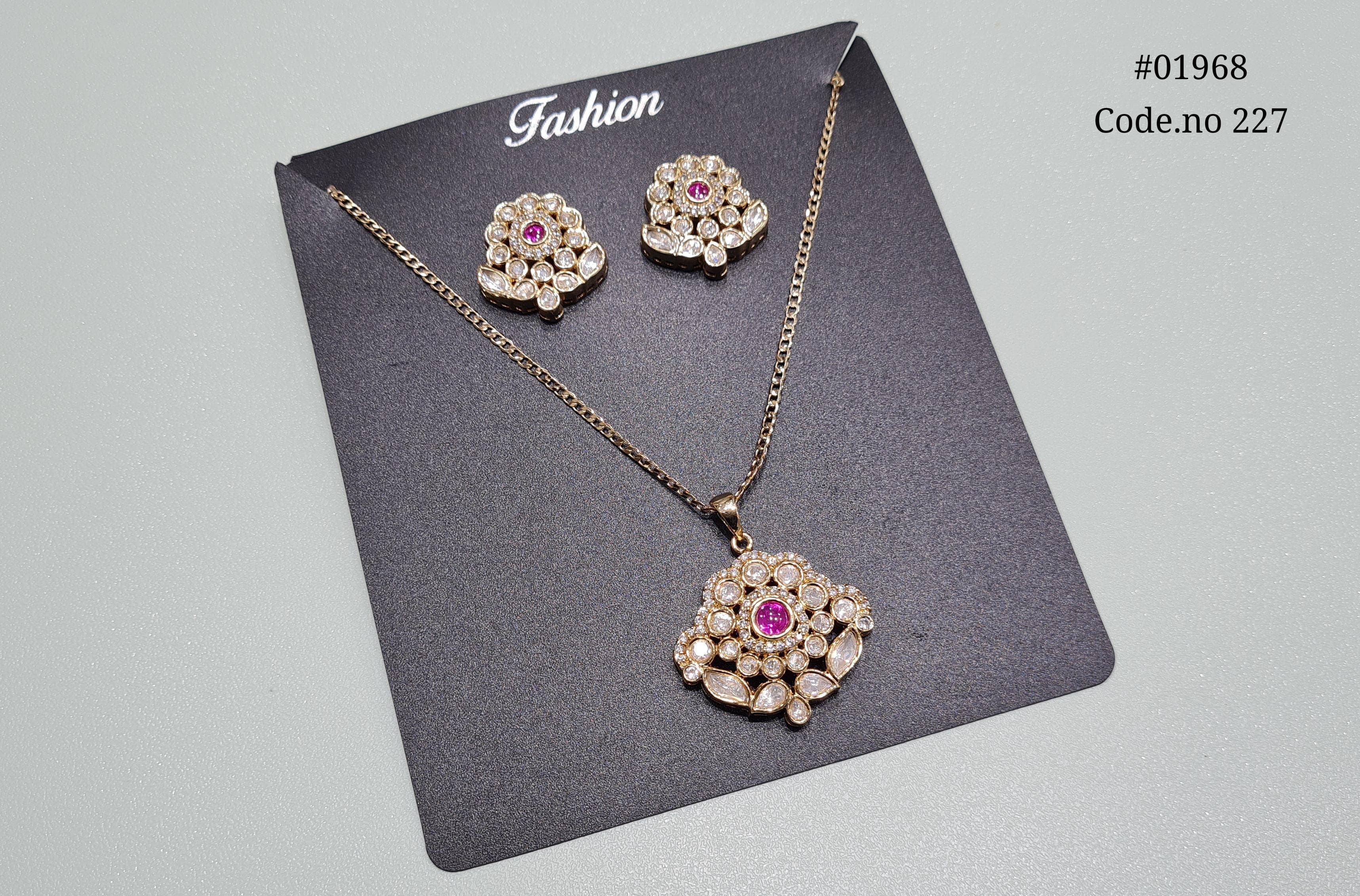 Kundan Pendant set 01968