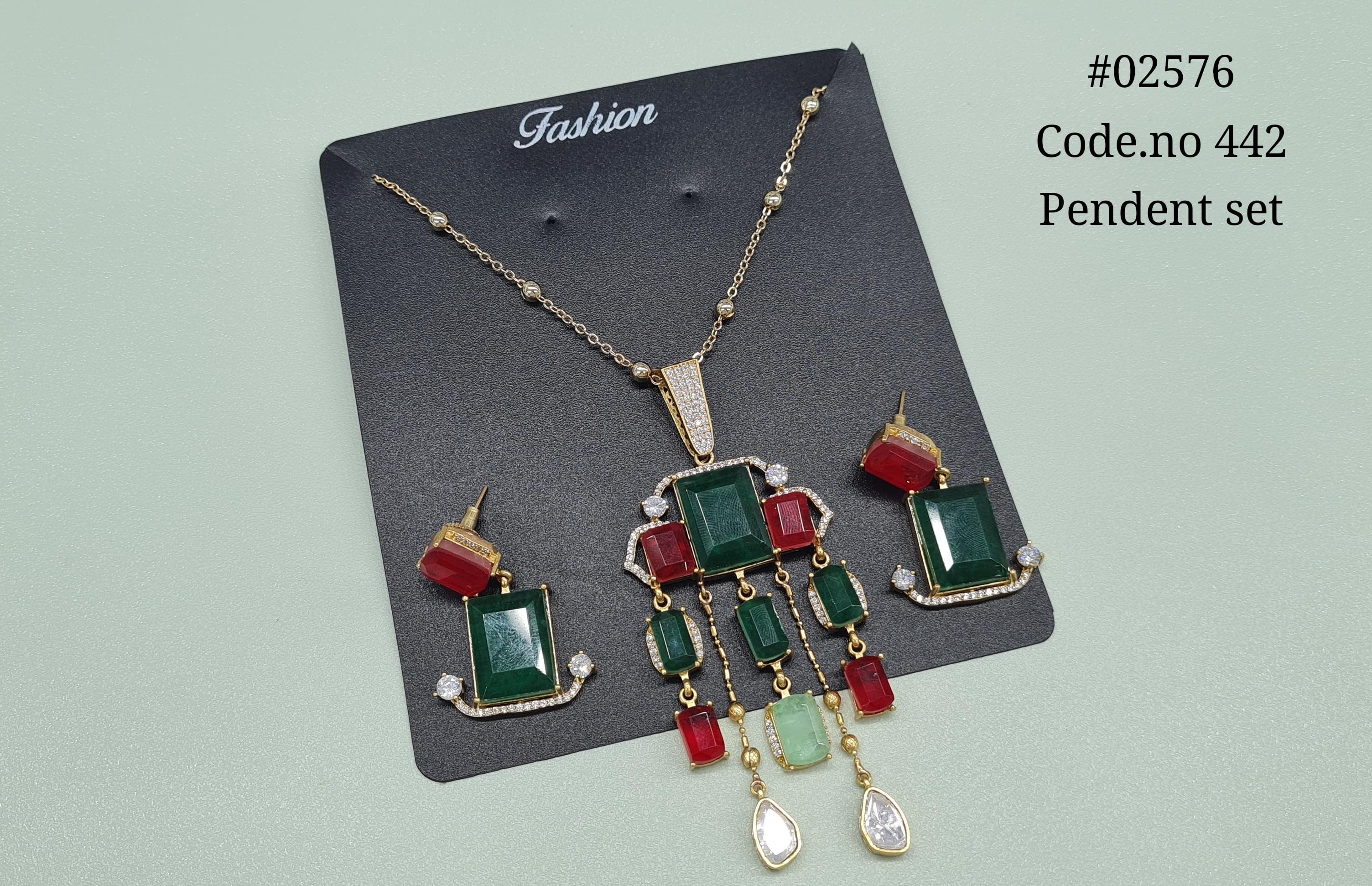 Kundan pendant 02576 - 3