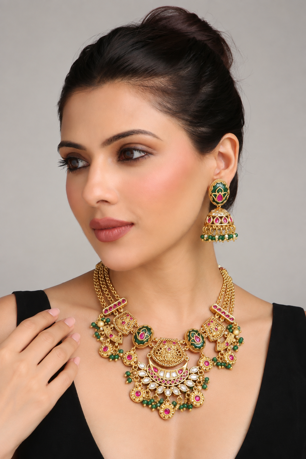 Heritage Necklace 08290 - 3