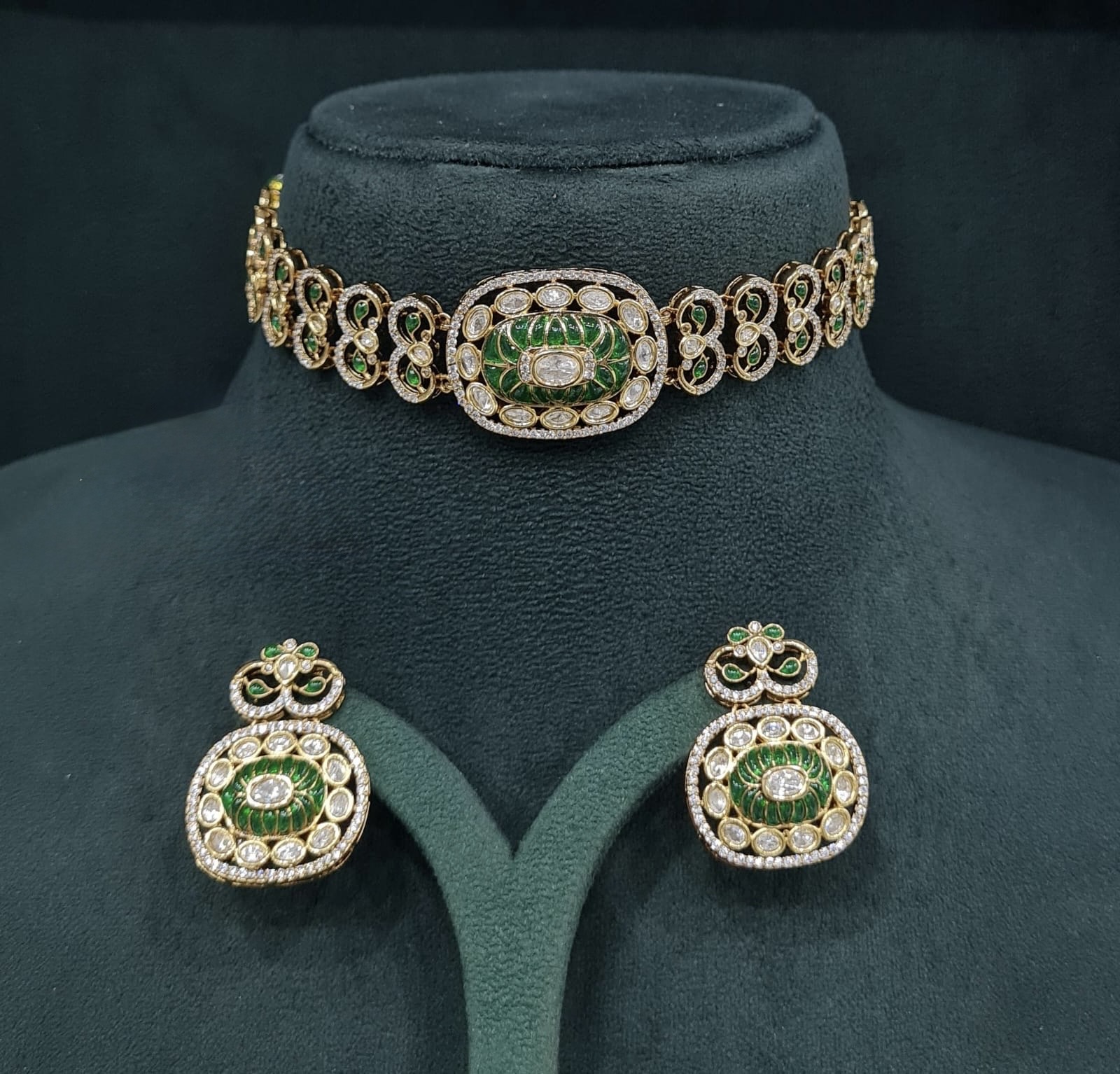 Kundan Choker 08943 - 3